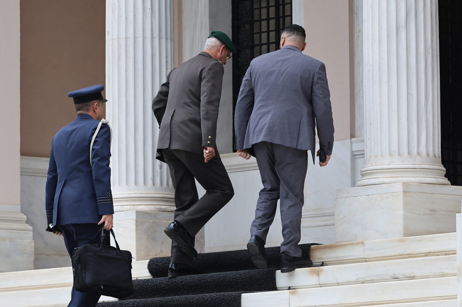 Συνεδρίασε το ΚΥΣΕΑ στο Μαξίμου: Στο επίκεντρο οι φρεγάτες Bergamini και η «Ασπίδα του Αχιλλέα».