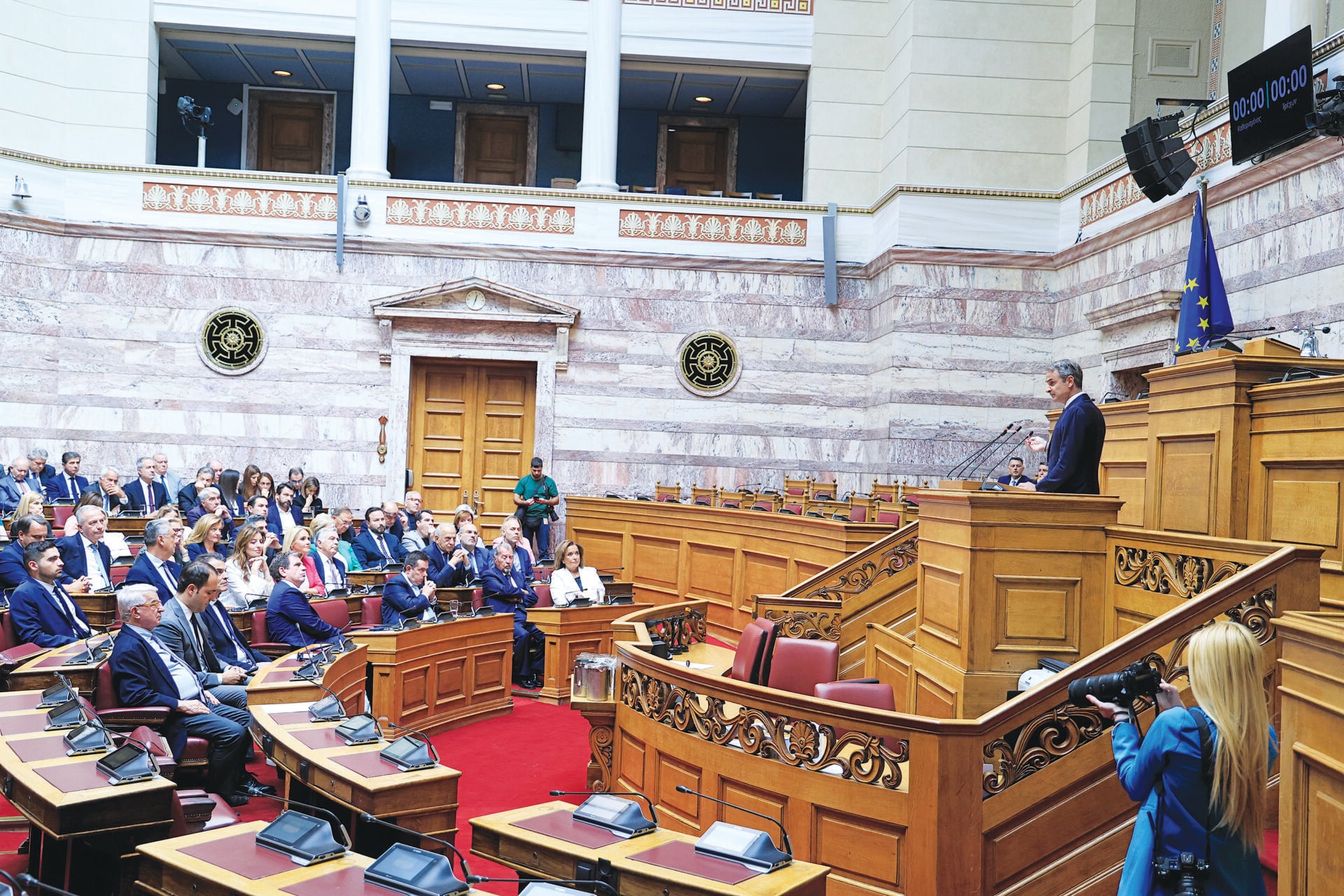 Το στρατηγικό πρόβλημα Μητσοτάκη: Αμφισβητείται και από αστικές δυνάμεις
