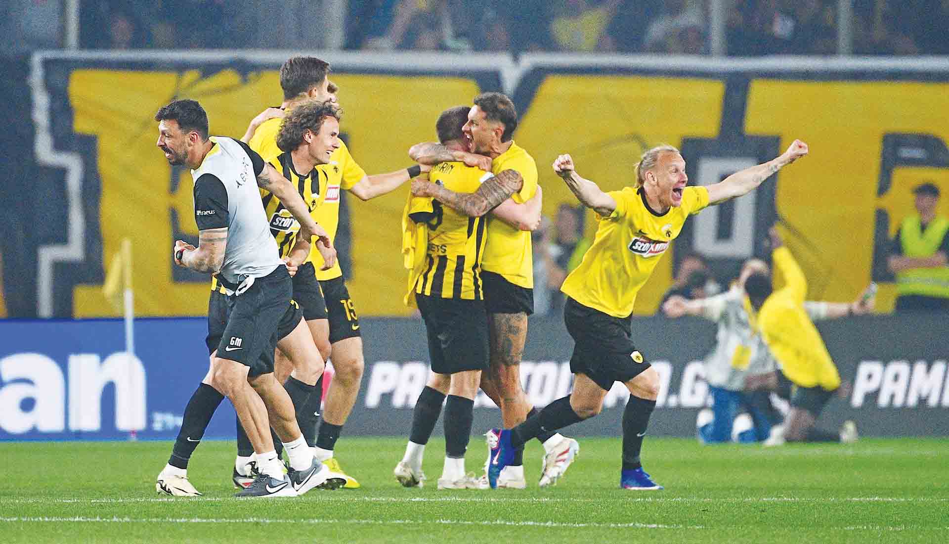 Η ΑΕΚ με ανατροπή νίκησε 2-1 τον Παναθηναϊκό και πήρε τον τίτλο για 14η φορά στην ιστορία της