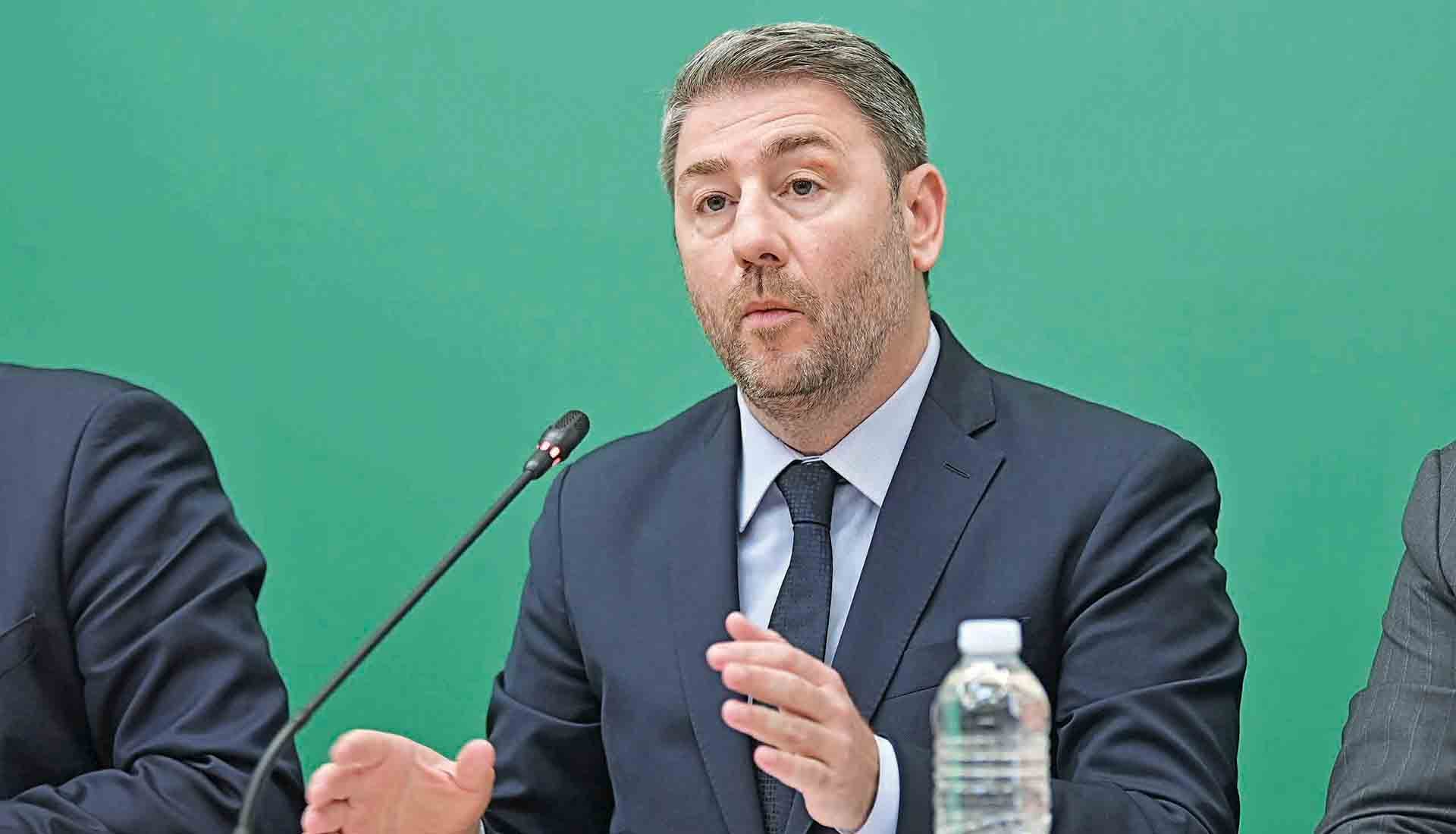 Δίνουν μάχη αλλά για τη… δεύτερη θέση