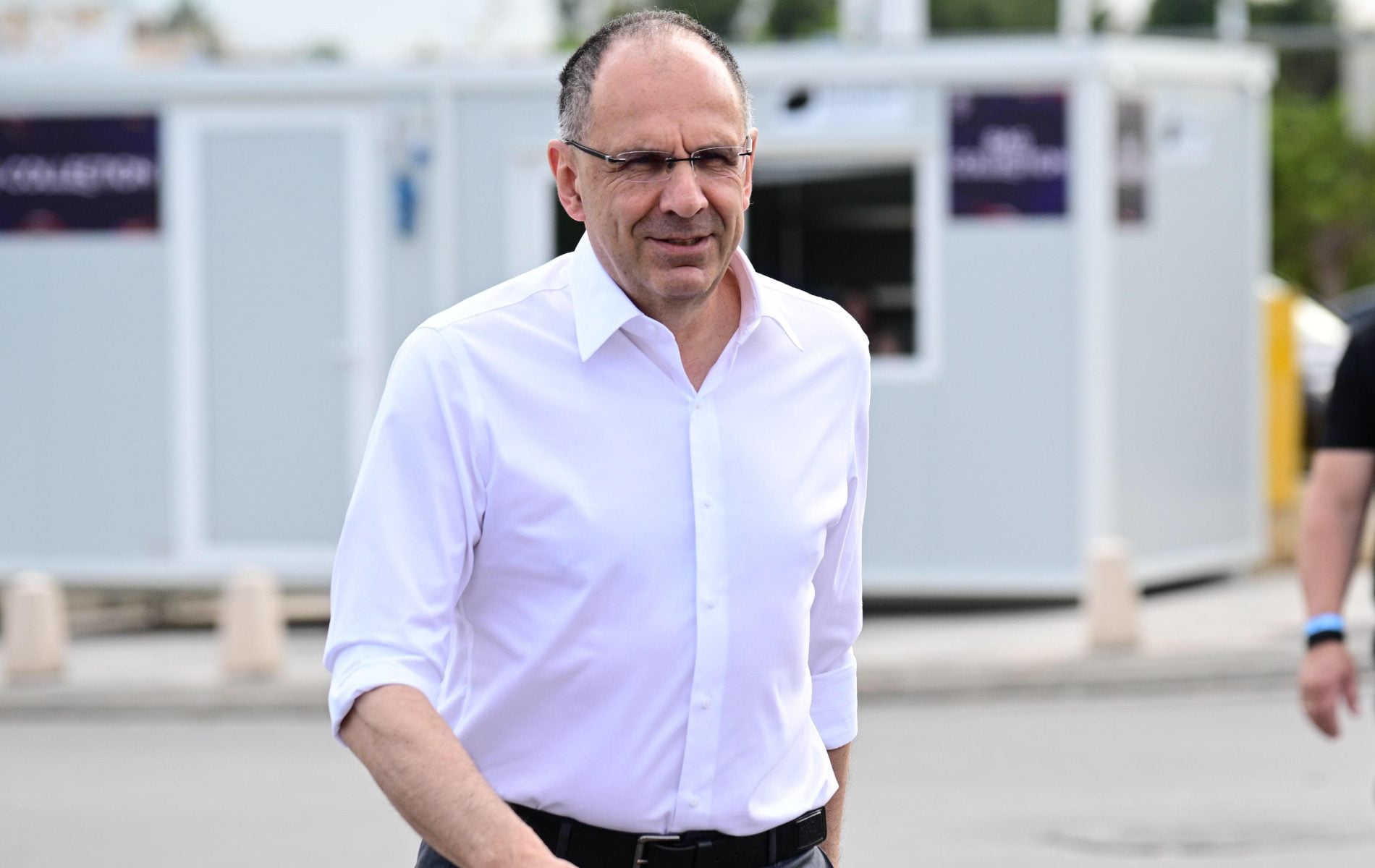 Ο διορισμένος Γεραπετρίτης κόβει τους εκλεγμένους διπλωμάτες