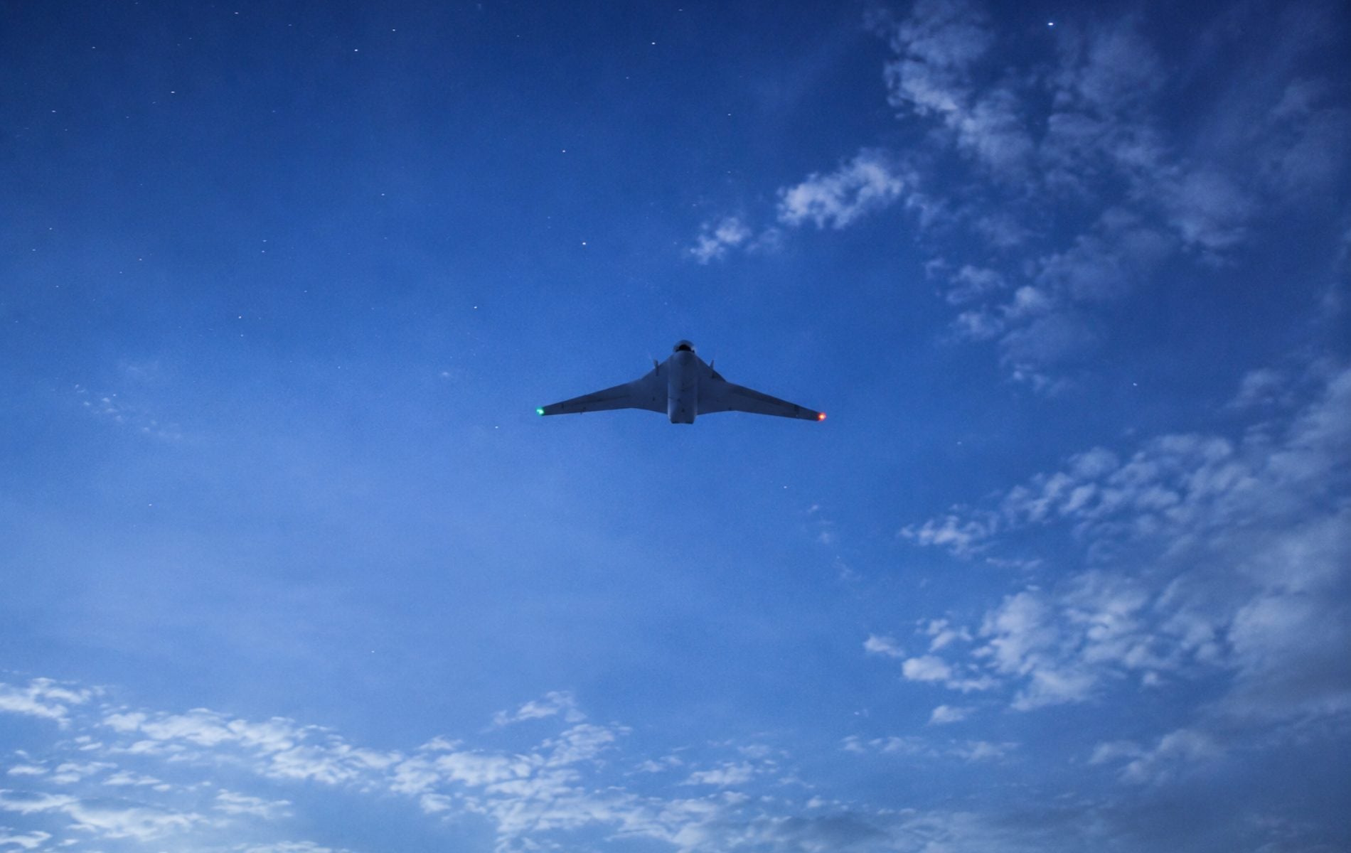 Ρωσικό drone καρφώθηκε σε πολυκατοικία στη Ρουμανία (βίντεο)