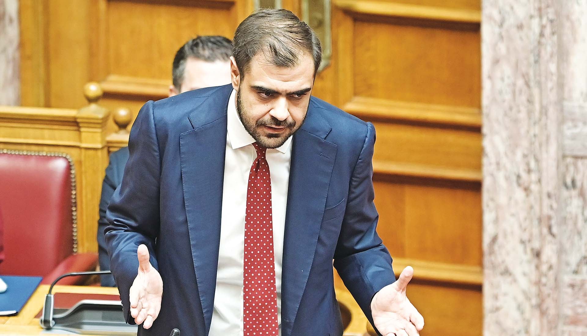 Επίθεση Μαρινάκη κατά Καραμανλή!