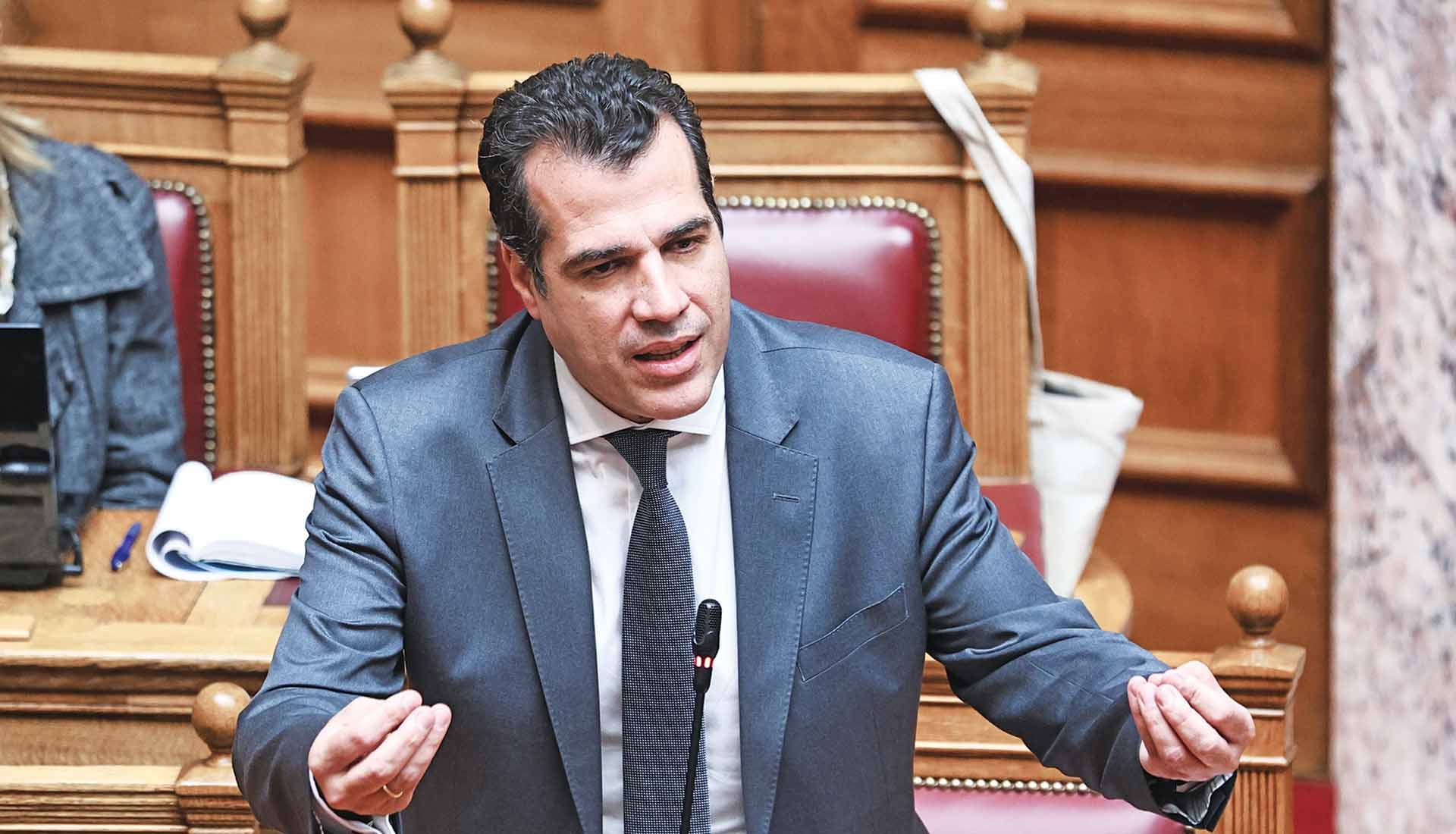 Ένοχη σιωπή Πλεύρη στις βαριές καταγγελίες ΗΠΑ