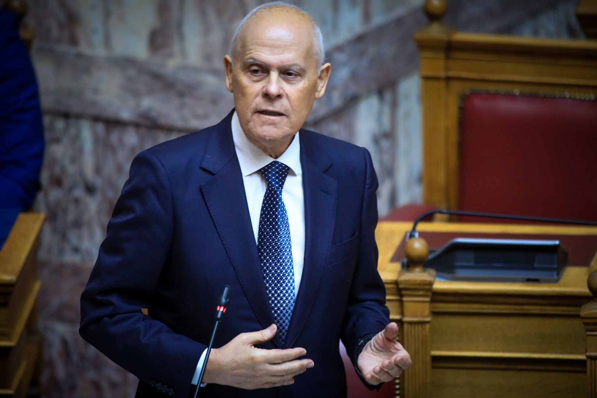 Ο πολιτικός κόσμος αποχαιρετά τον Νίκο Ταγαρά