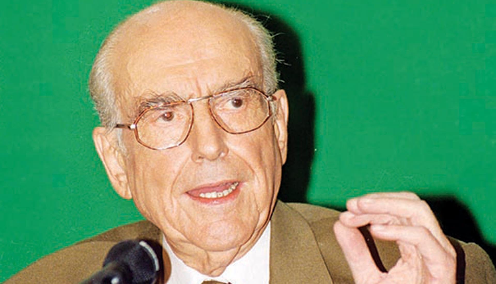 Πολιτικές μπηχτές, καυστικό χιούμορ και ατάκες της ημέρας