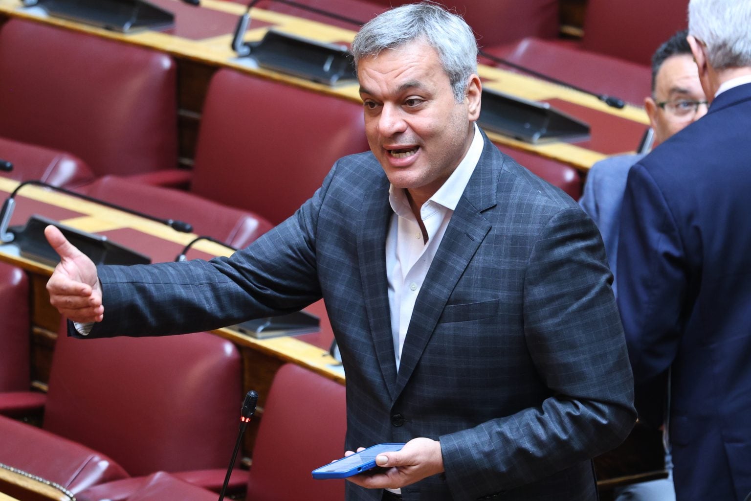Σφοδρή επίθεση Μαμουλάκη για τα χρέη ΝΔ και ΠΑΣΟΚ: «Αλαζονεία να λένε κατάμουτρα ότι δεν θα πληρώσουν»