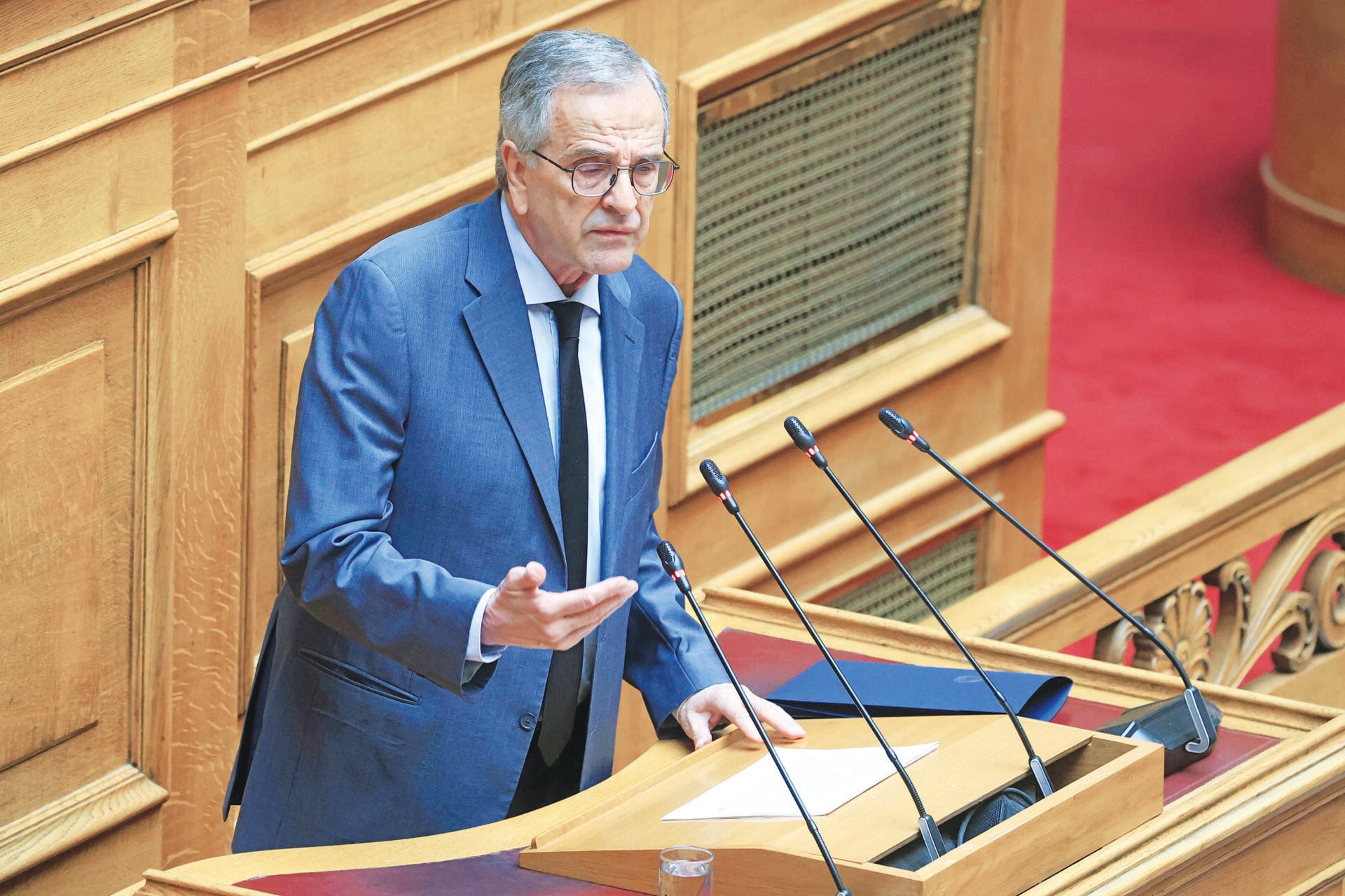 Χυδαίες επιθέσεις κατά του Σαμαρά από Βορίδη – Θεοχάρη!