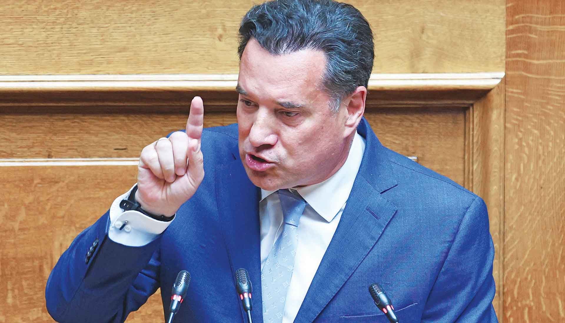 Πυρά εργαζομένων κατά Άδωνι για τις χυδαίες διώξεις στο «Δαφνί»