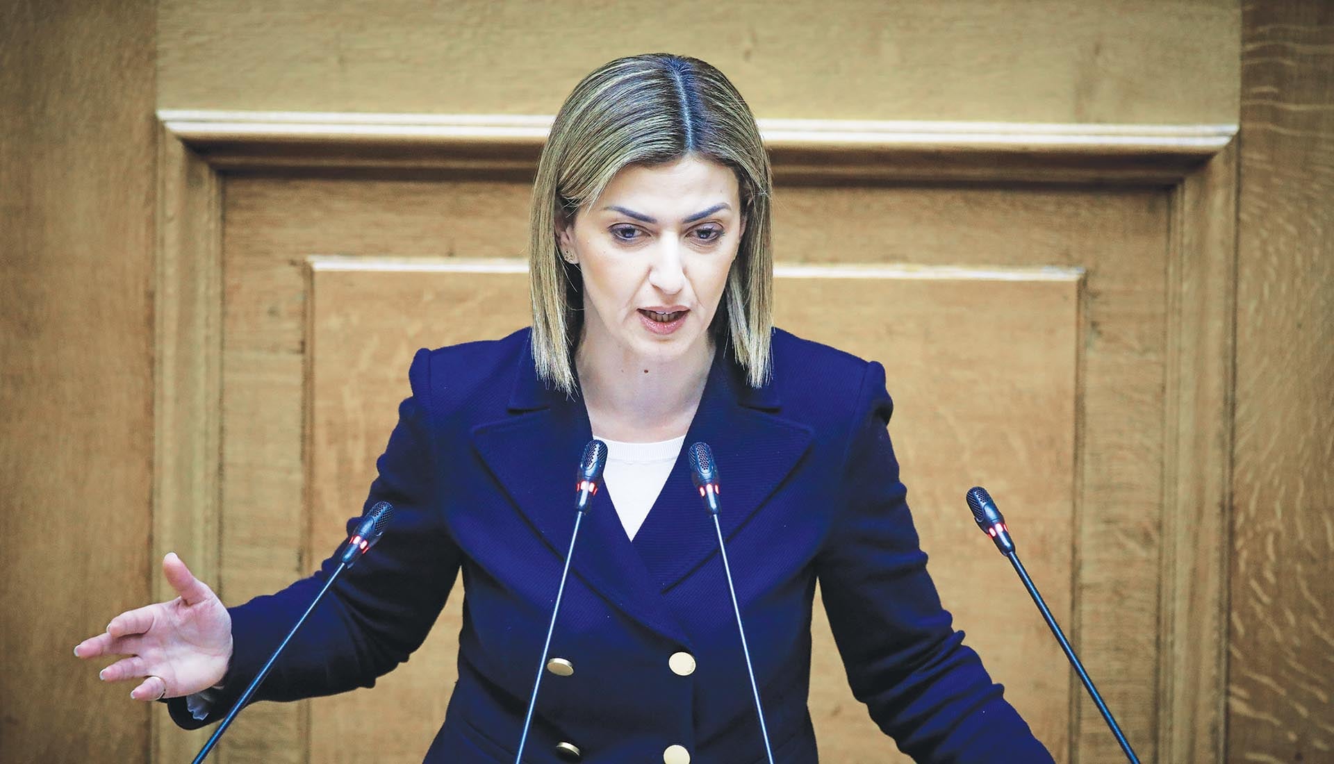 H Αγαπηδάκη αρνείται να απαντήσει για τα 69 εκατ. € στη UNICEF
