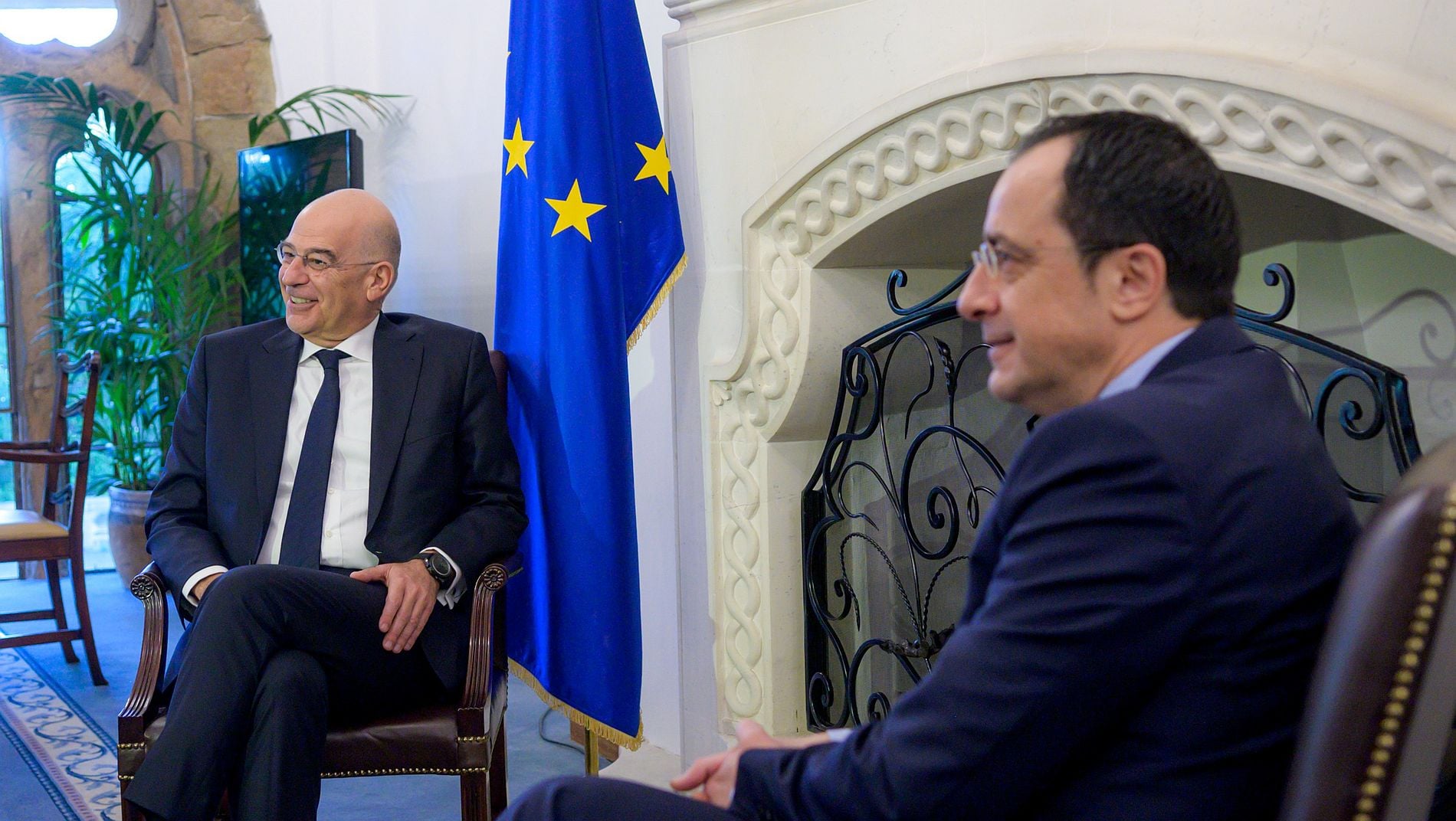 Στο τραπέζι της ΕΕ φέρνει η Κύπρος την τουρκική πρόκληση κατά του αεροσκάφους Δένδια