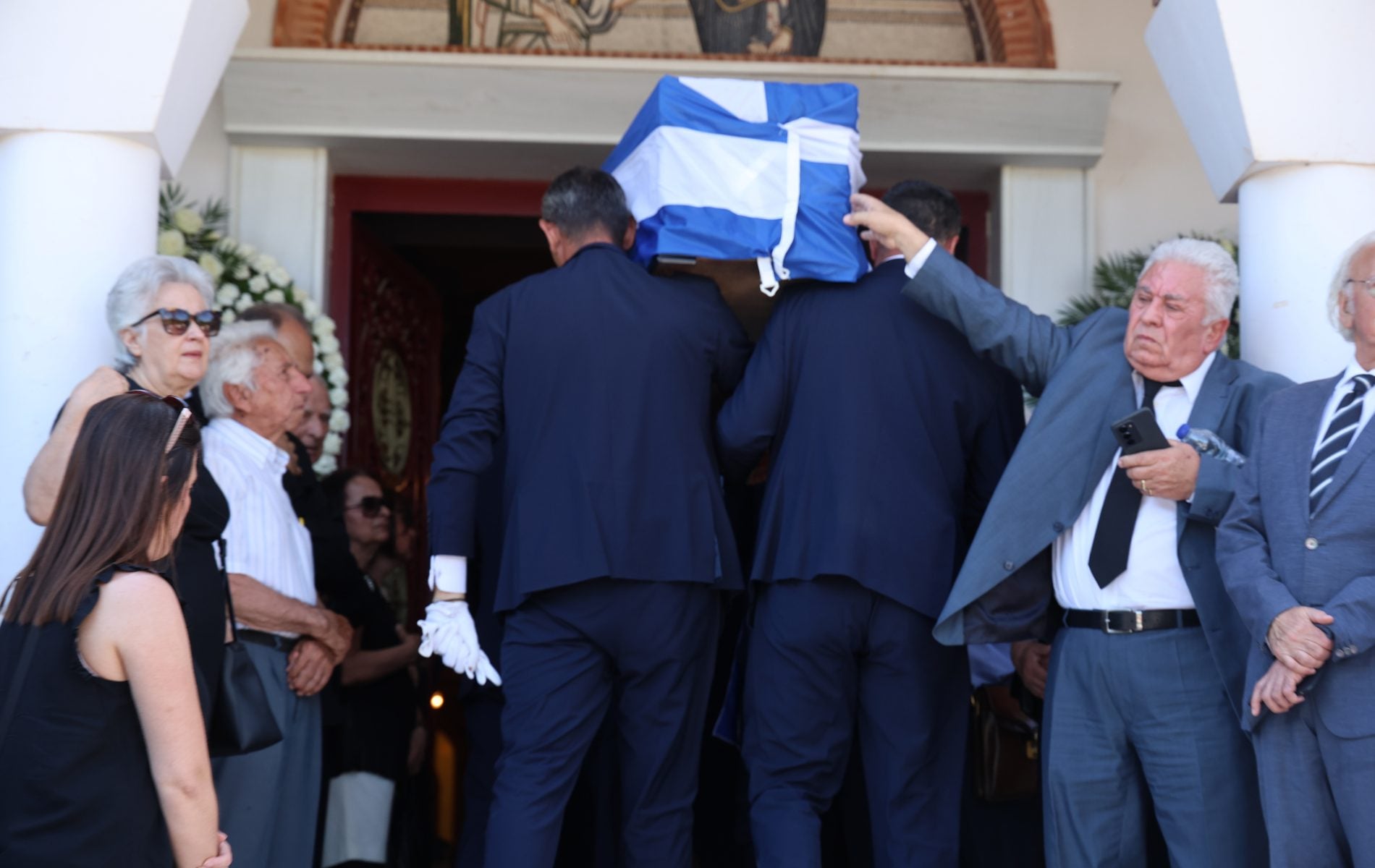 Το τελευταίο αντίο στον Γιώργο Σουφλιά