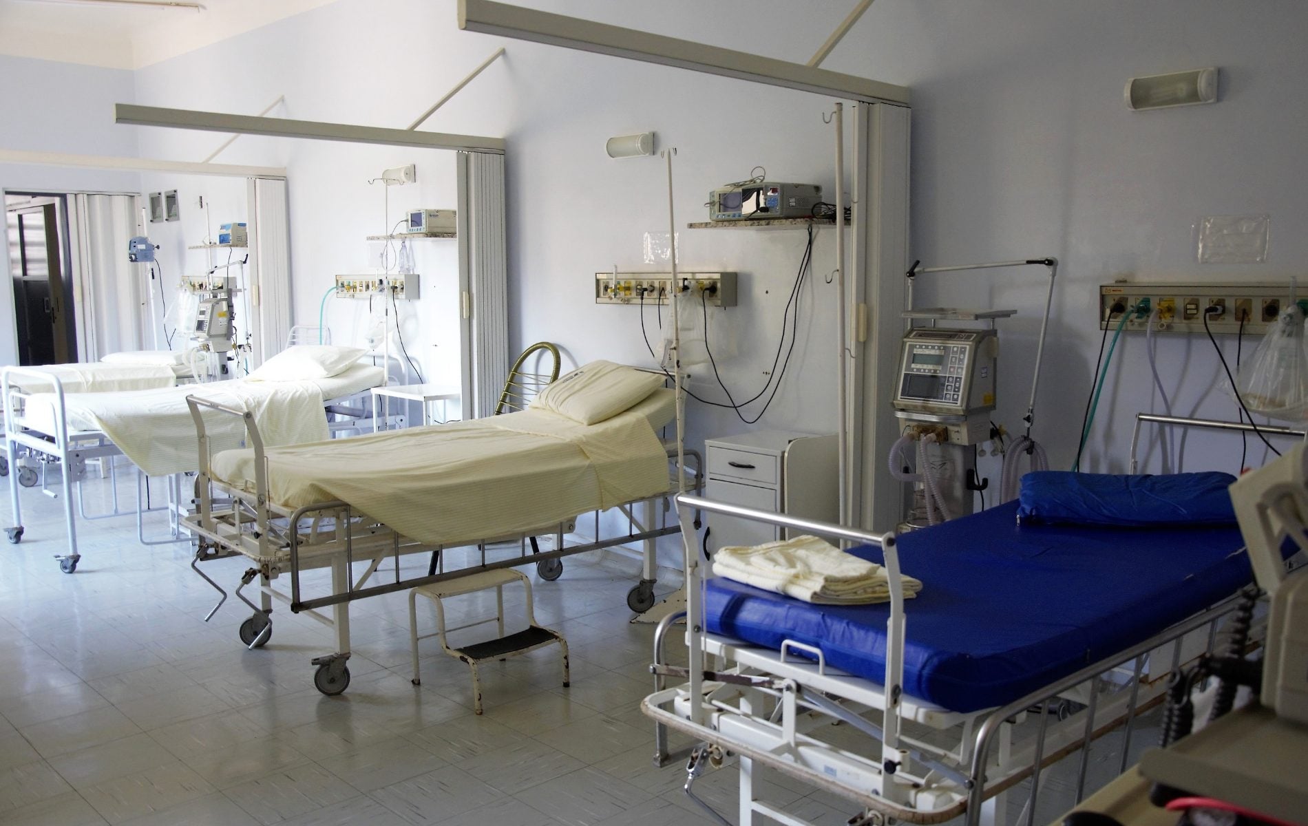 Ασθενείς πληρώνουν από την τσέπη τους εκατοντάδες ευρώ το μήνα για παρεντερική σίτιση
