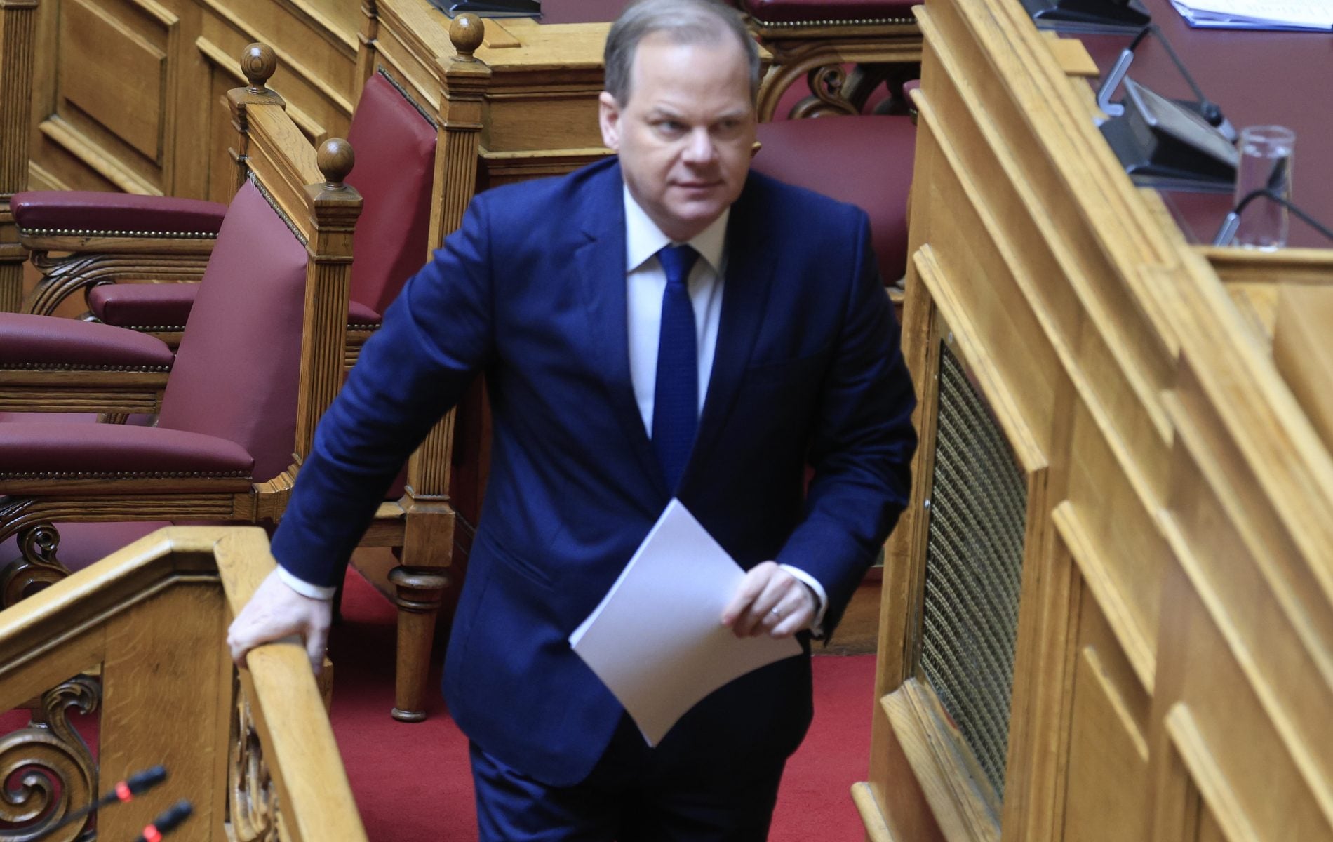 Κατηγορούμενος στη δίκη για τα Τέμπη στρέφεται κατά του Κώστα Αχ. Καραμανλή
