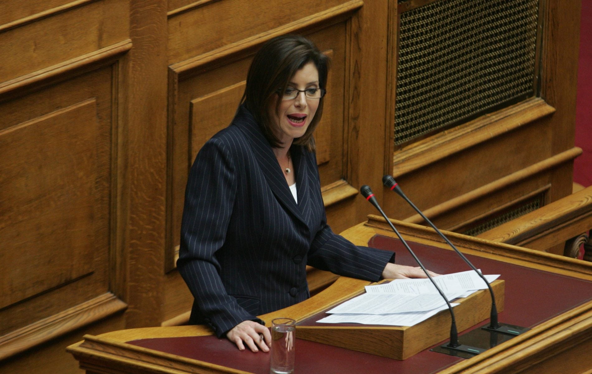 Ένοχη η Άννα Μισέλ Ασημακοπούλου για τα e-mail των αποδήμων, 20 μήνες με αναστολή η ποινή της