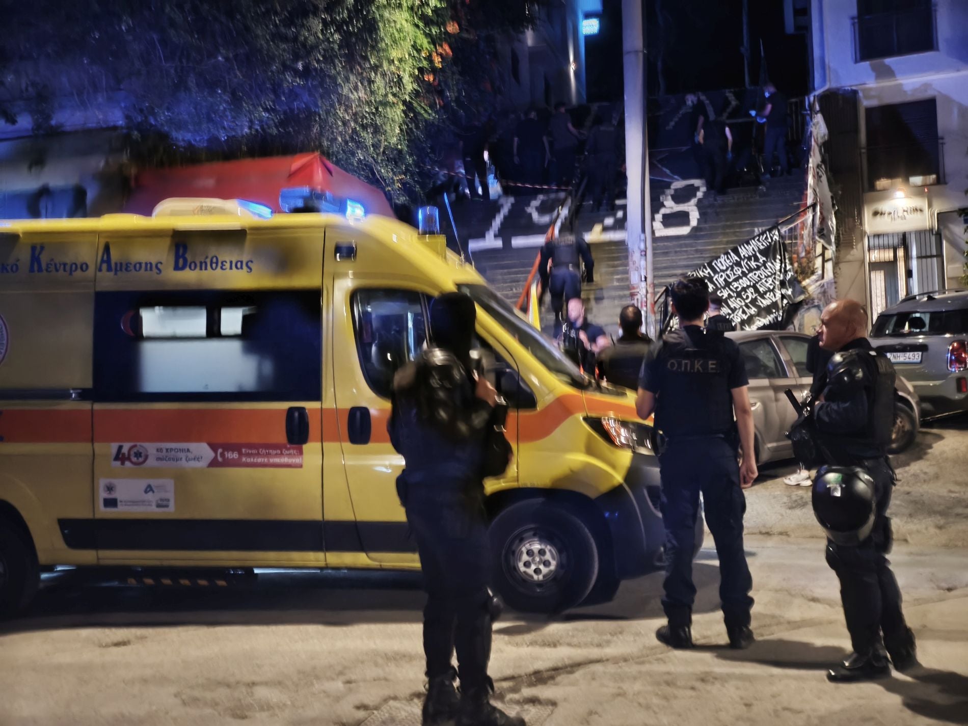 Εξάρχεια: Σε ποιες κατευθύνσεις κινούνται οι Αρχές για τη δολοφονία του 35χρονου