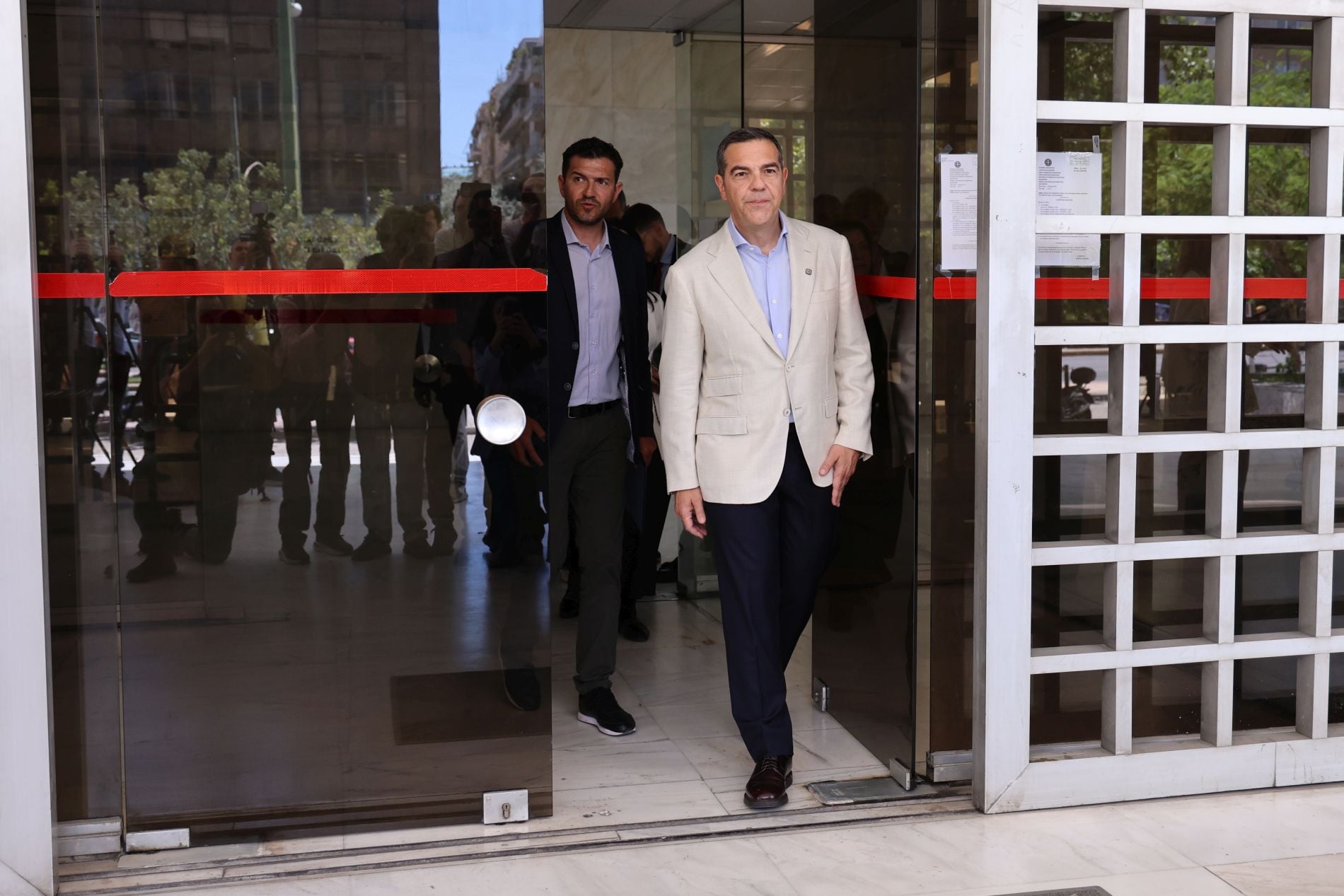 Οι υπογραφές που κατατέθηκαν μαζί με την Ιδρυτική Διακήρυξη της Ελληνικής Αριστερής Συμπαράταξης (ΕΛΑΣ) στον Άρειο Πάγο
