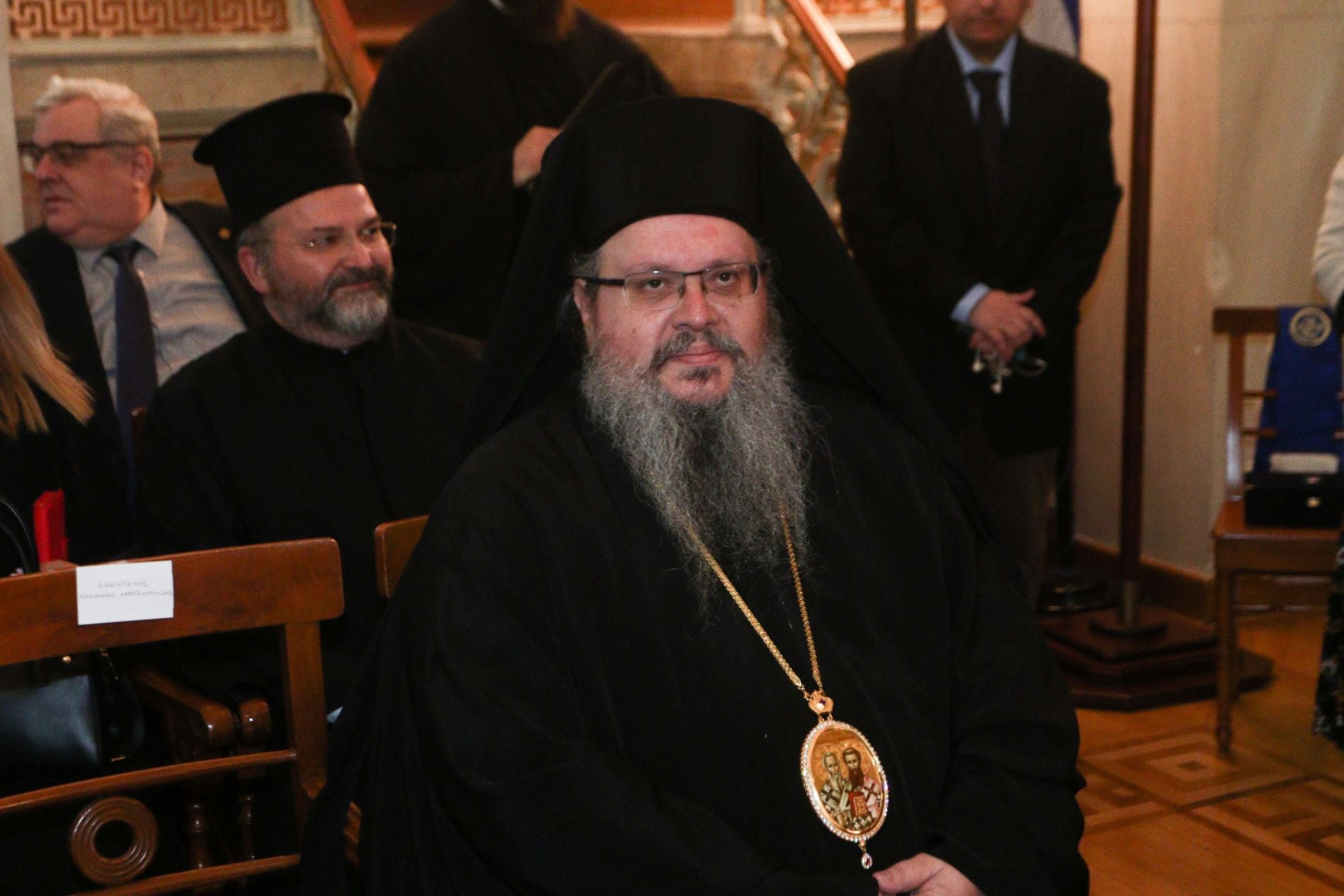 Τρύπιες τσέπες