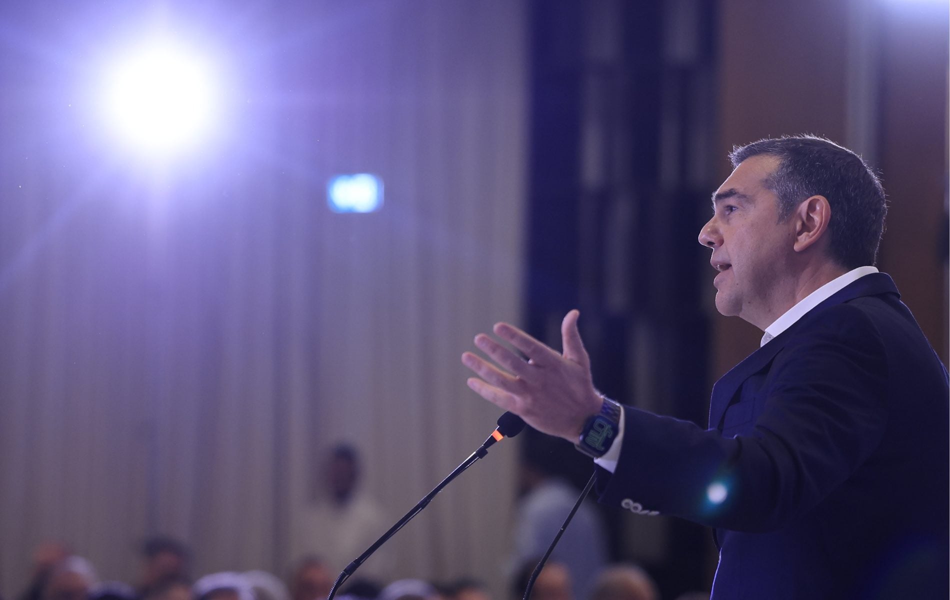 Ο Τσίπρας τάζει κατάργηση των Πανελλαδικών και αυξήσεις στους μισθούς των εκπαιδευτικών (βίντεο)
