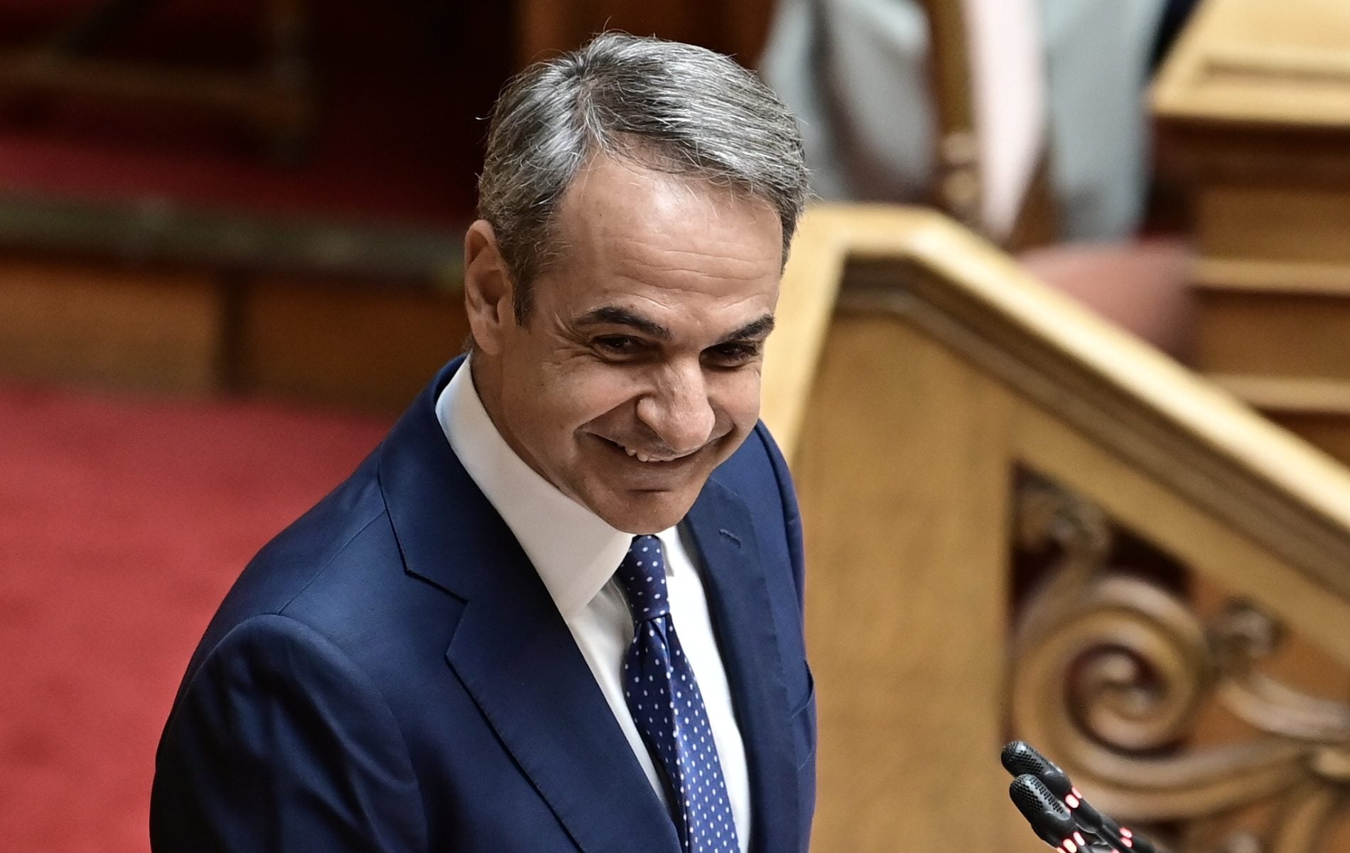 Ο Μητσοτάκης επιχειρεί συνταγματικό «λίφτινγκ» για χάρη της κομματικής σκοπιμότητας