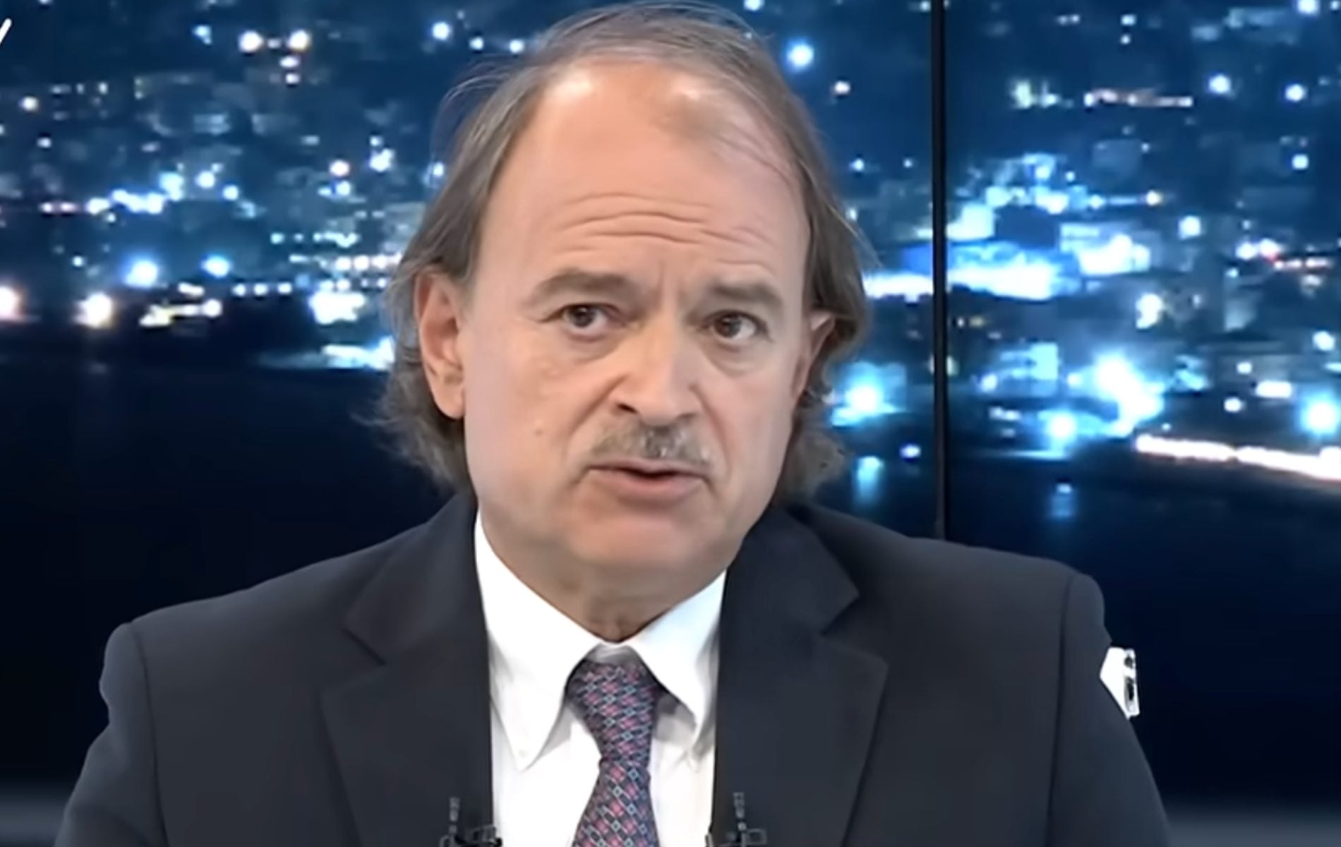 Ο Γιάννης Ιωαννίδης αποκαλύπτει τις αιτίες της ελληνικής παρακμής (βίντεο)
