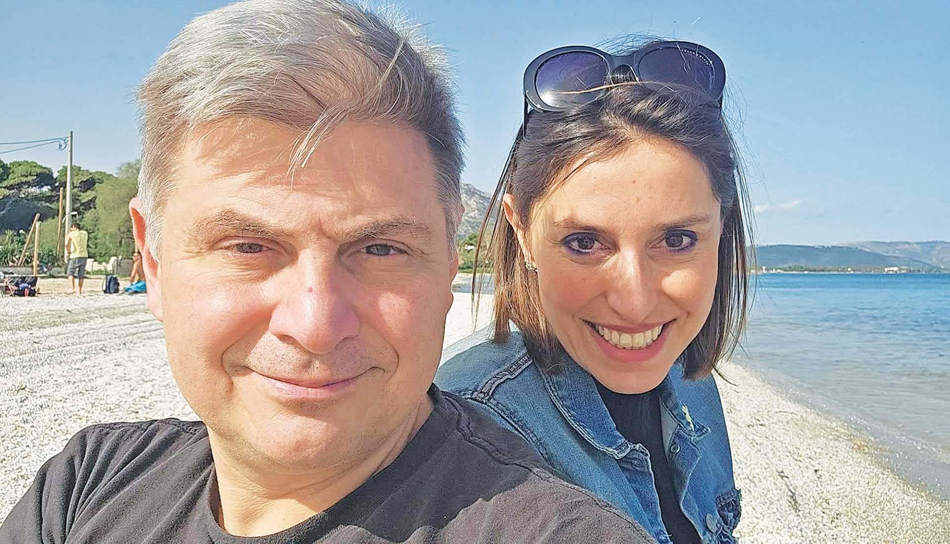 Απόσπαση «εκτός σειράς» για τη σύζυγο Φαραντούρη