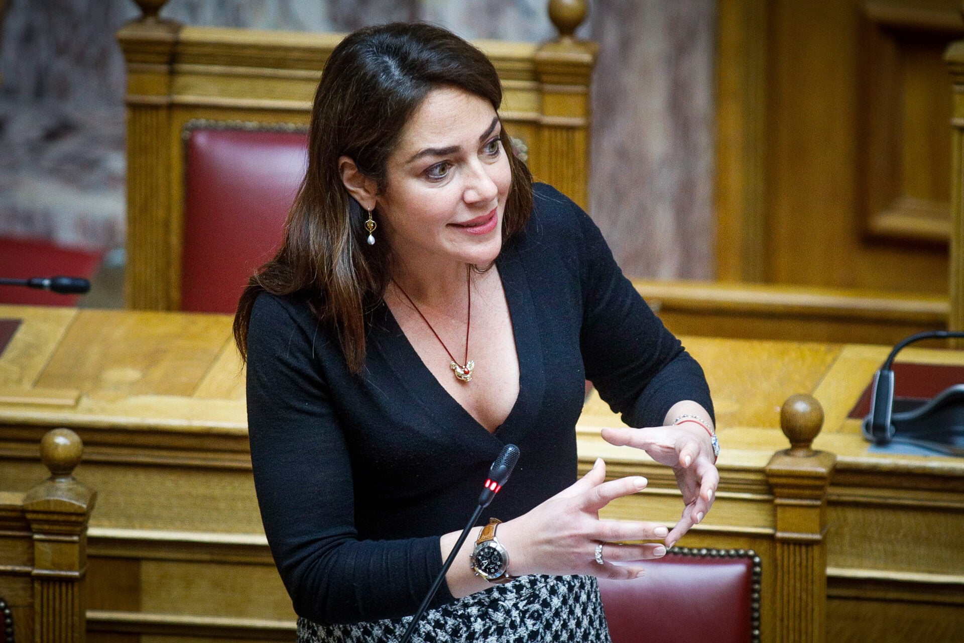 Ποια τζιν και παπούτσια της Δόμνας. Πού να δείτε τα πανάκριβα ρολόγια της!!!