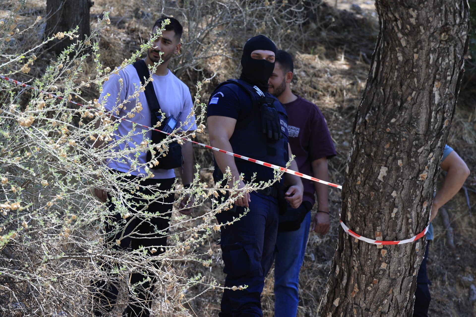 Θρίλερ στον Λυκαβηττό: Εντοπίστηκε νεκρός σε σπηλιά στους Αγίους Ισιδώρους (φωτο)