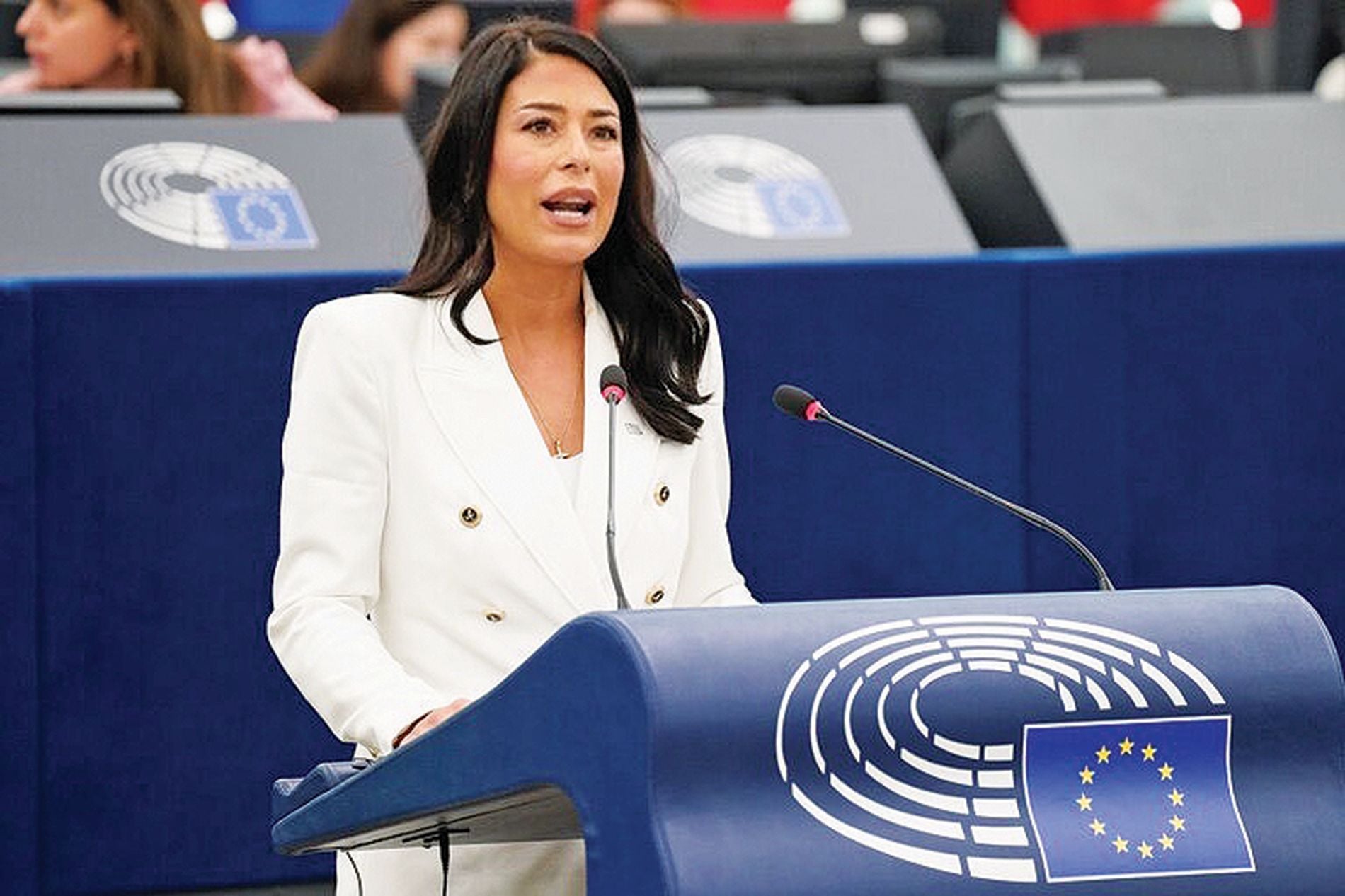 Α. Λατινοπούλου: Μετά τις Γαλλία, Δανία τώρα και η Πορτογαλία απαγορεύει μπούρκα και νικάμπ