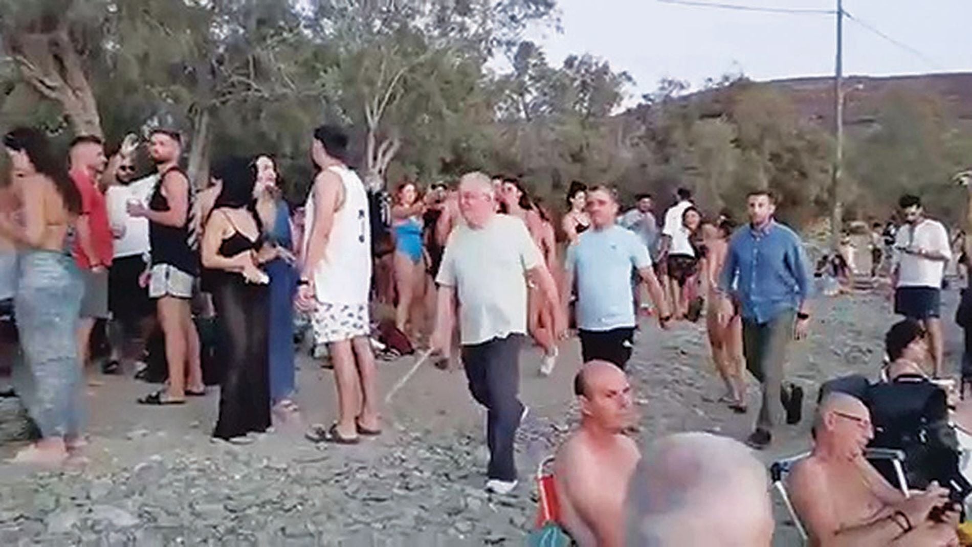 Από τα μπιτσόμπαρα της Σύρου στη Σουμελά ο Πρόεδρος της Δημοκρατίας
