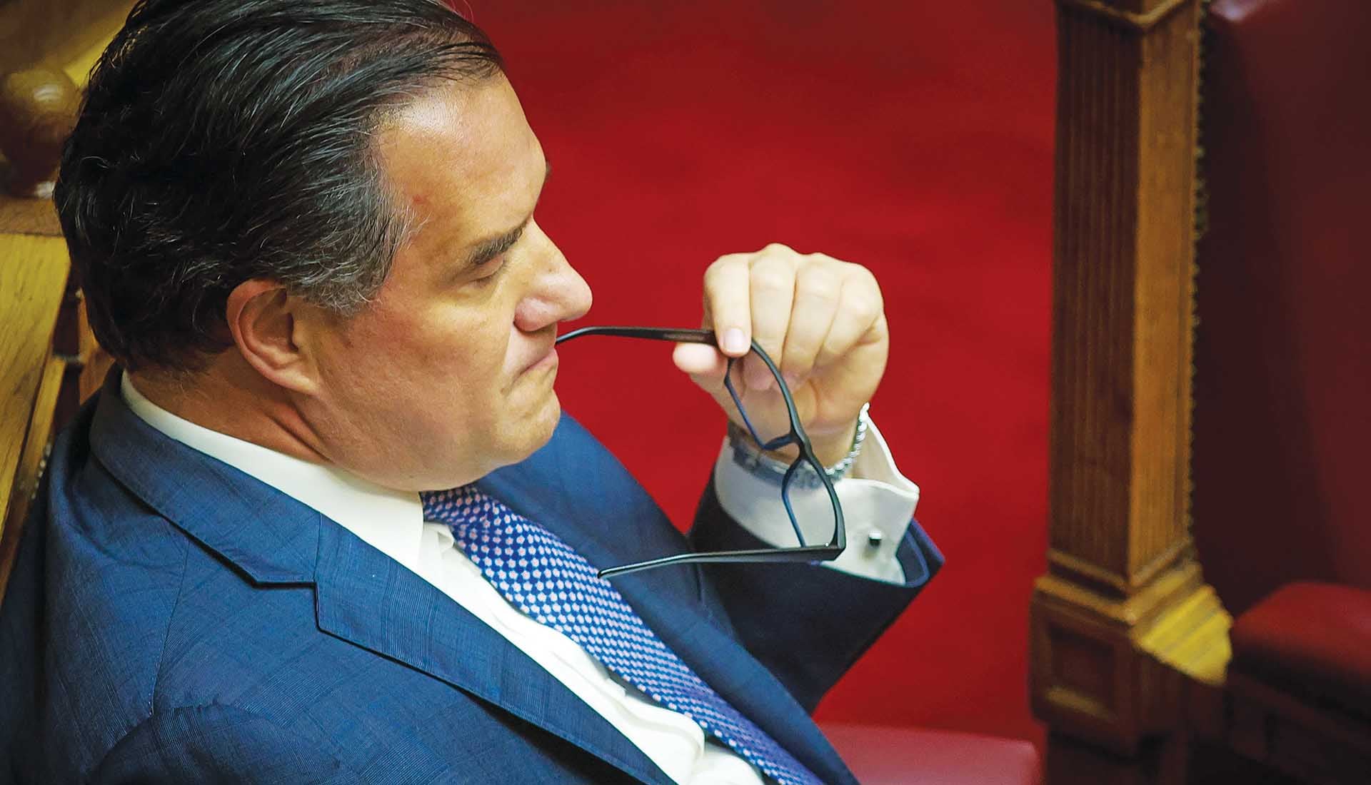Ο… 007 στέλνει στο Πειθαρχικό γιατρούς!