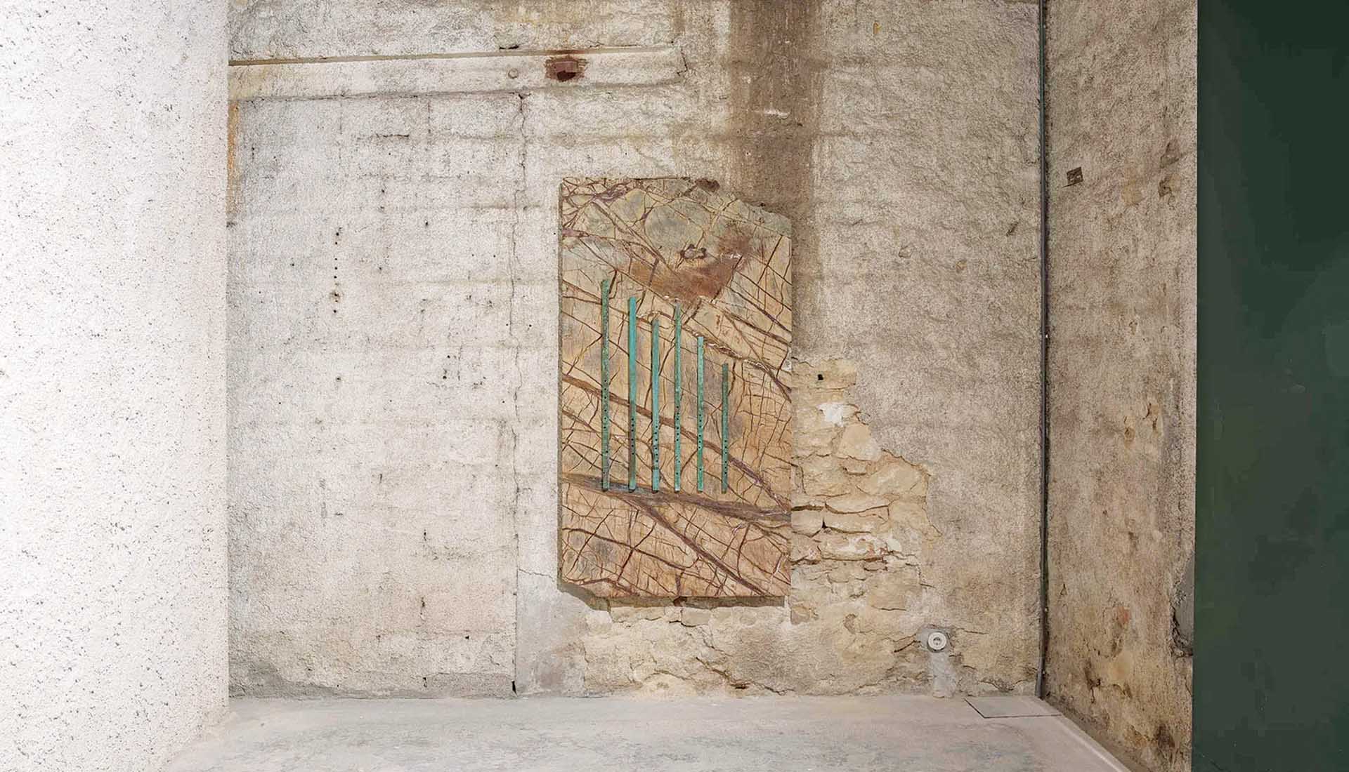 «With Flutes and Marbles»