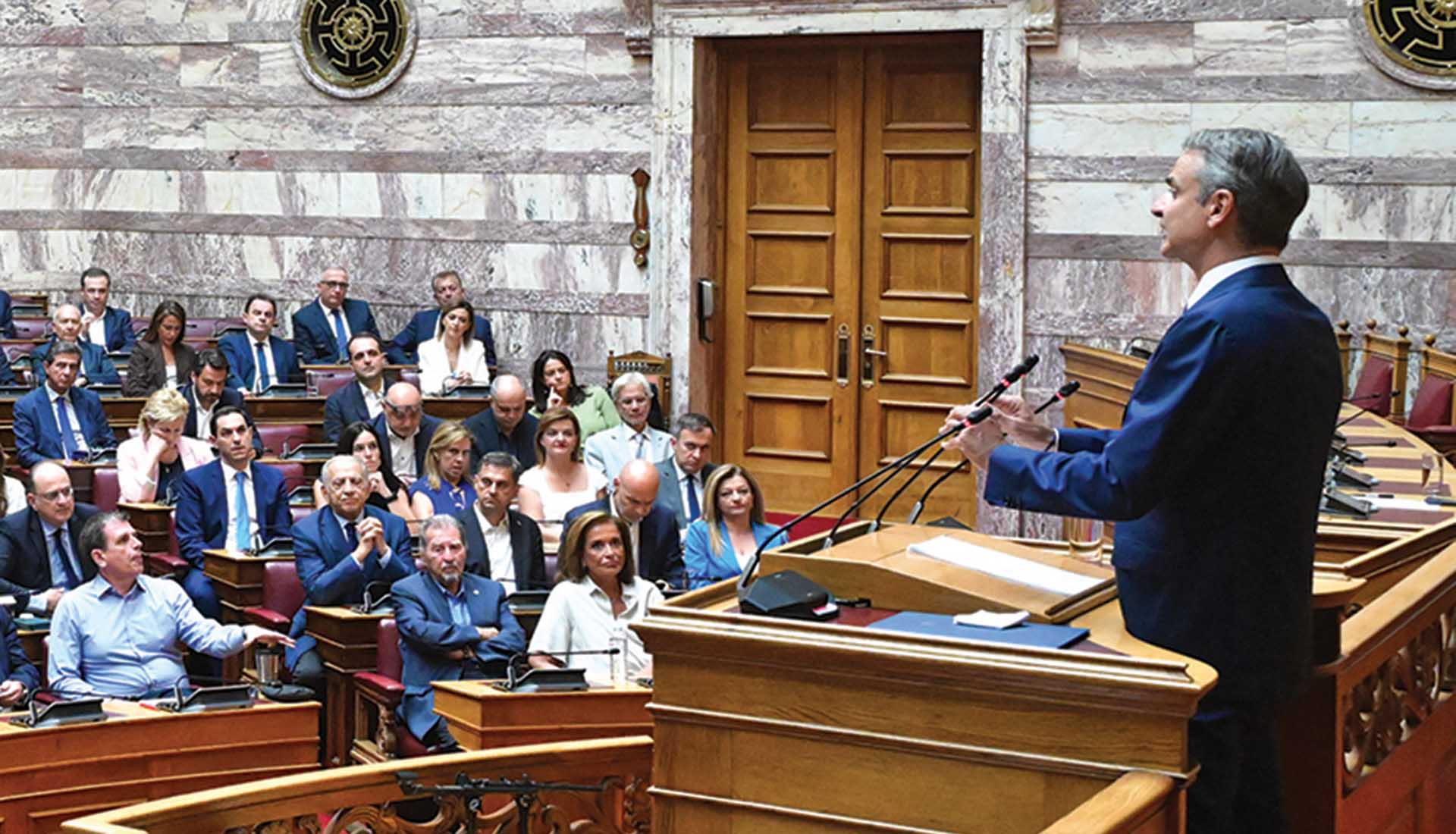 Το θερινό «ψυχογράφημα» μιας ηγεσίας σε πλήρη αποσύνδεση