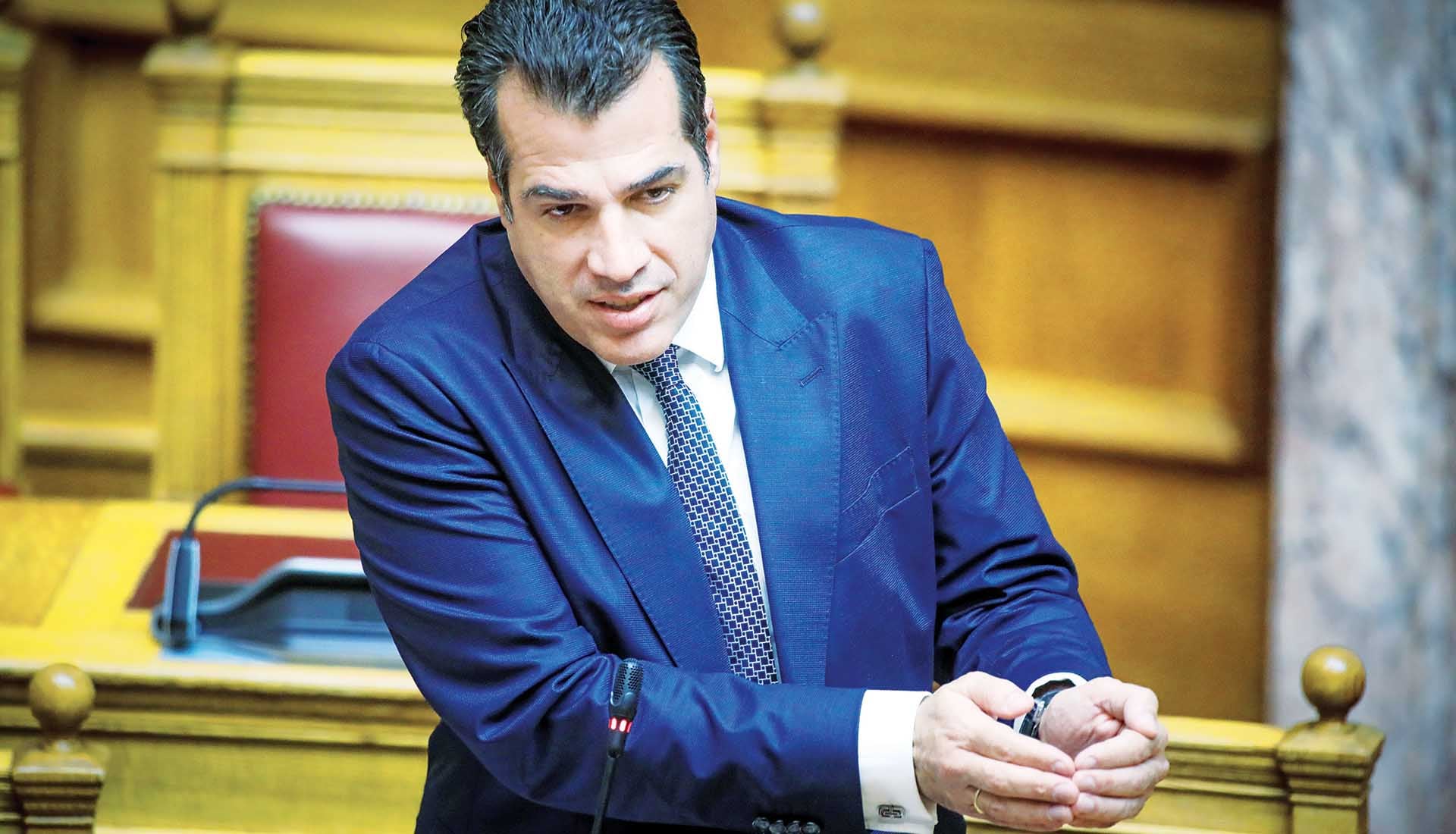 Μεταναστευτικό, φωτιές και κυβερνητική διαχείριση