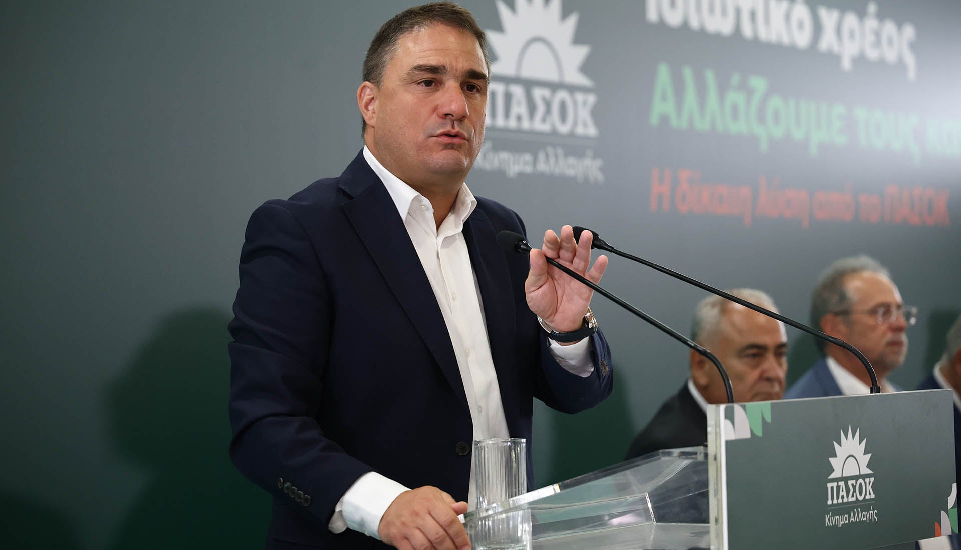 Ο εκπρόσωπος του ΠΑΣΟΚ Κώστας Τσουκαλάς