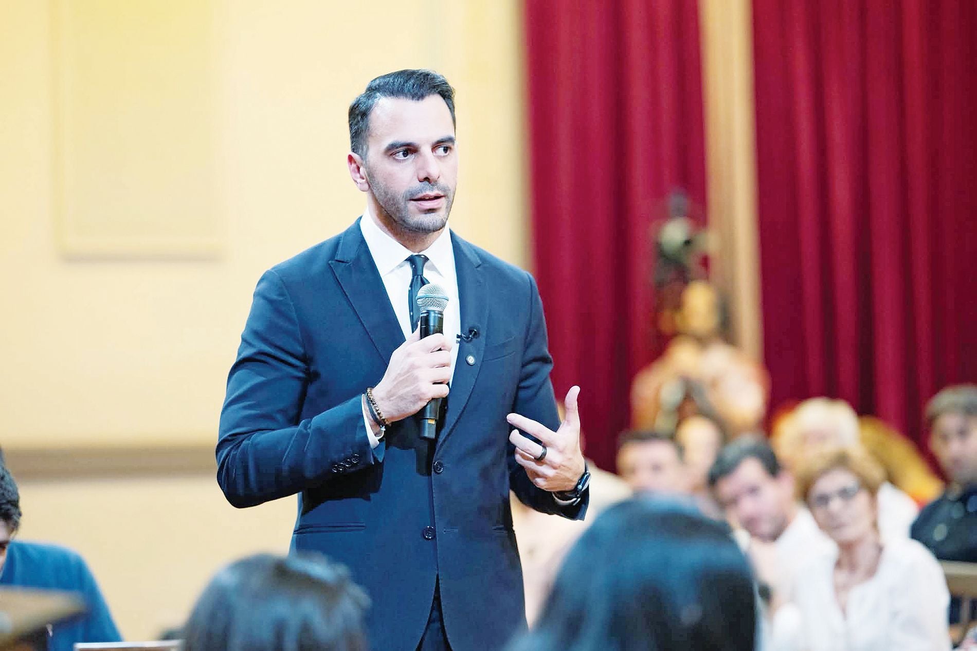Ούτε λέξη για την… ταμπακιέρα από τον Μ. Χριστοδουλάκη