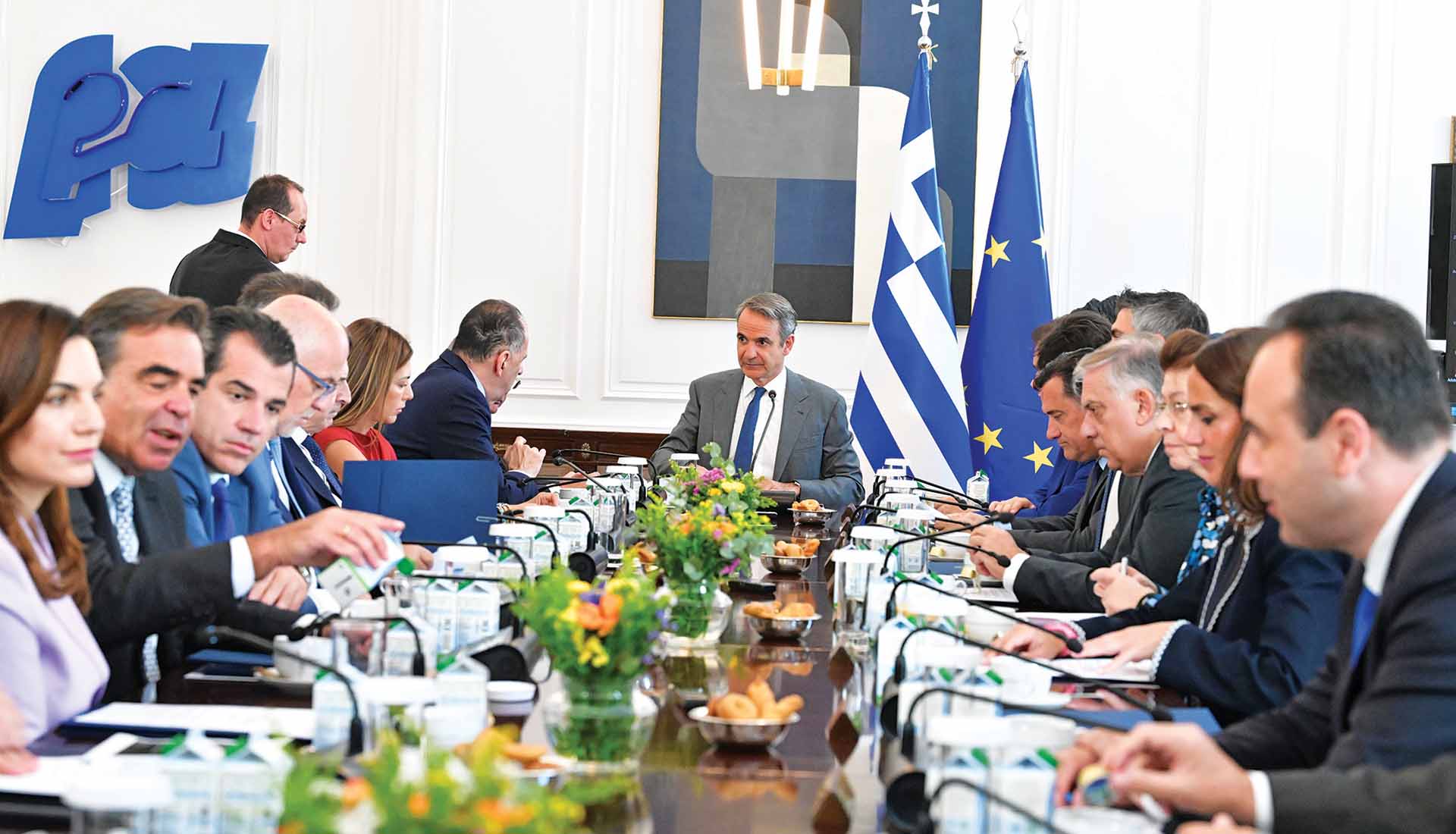 Ο έλεγχος της Κυβέρνησης: …και η καλοπέραση συνεχίζεται σε βάρος της χώρας