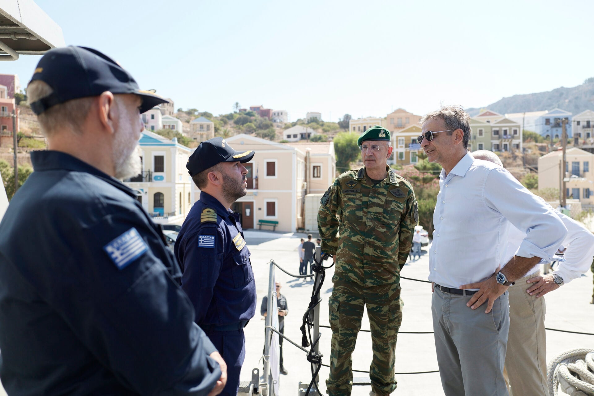 Επικοινωνιακό σόου Μητσοτάκη στο Καστελόριζο: Ανακάλυψε τα ακριτικά νησιά μετά από επτά χρόνια υποχωρήσεων