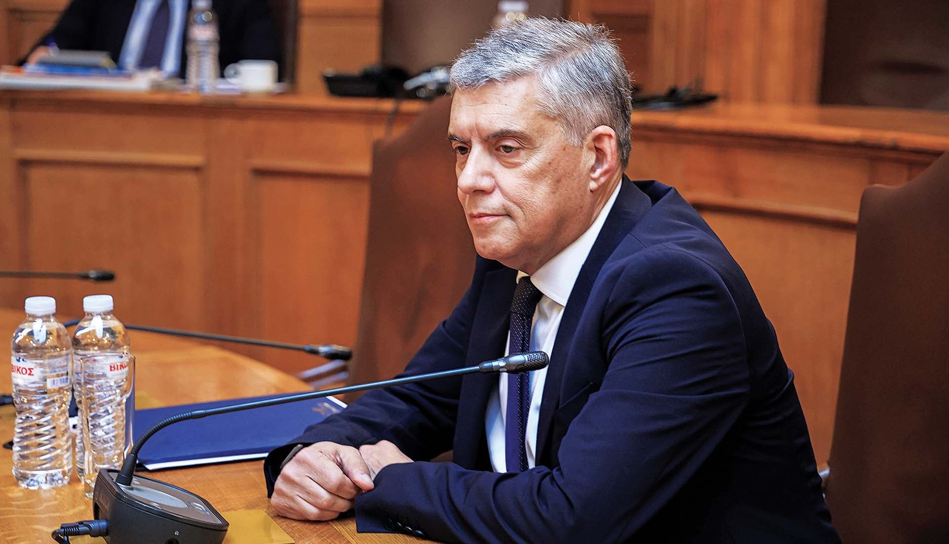 Ο «τυφώνας Αγοραστός» σε… τσουνάμι διώξεων