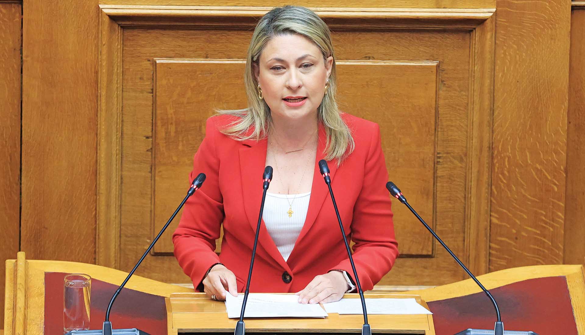 Δημόσιο χρήμα στον σύζυγο της Αλεξοπούλου του «το τζάμπα πέθανε»