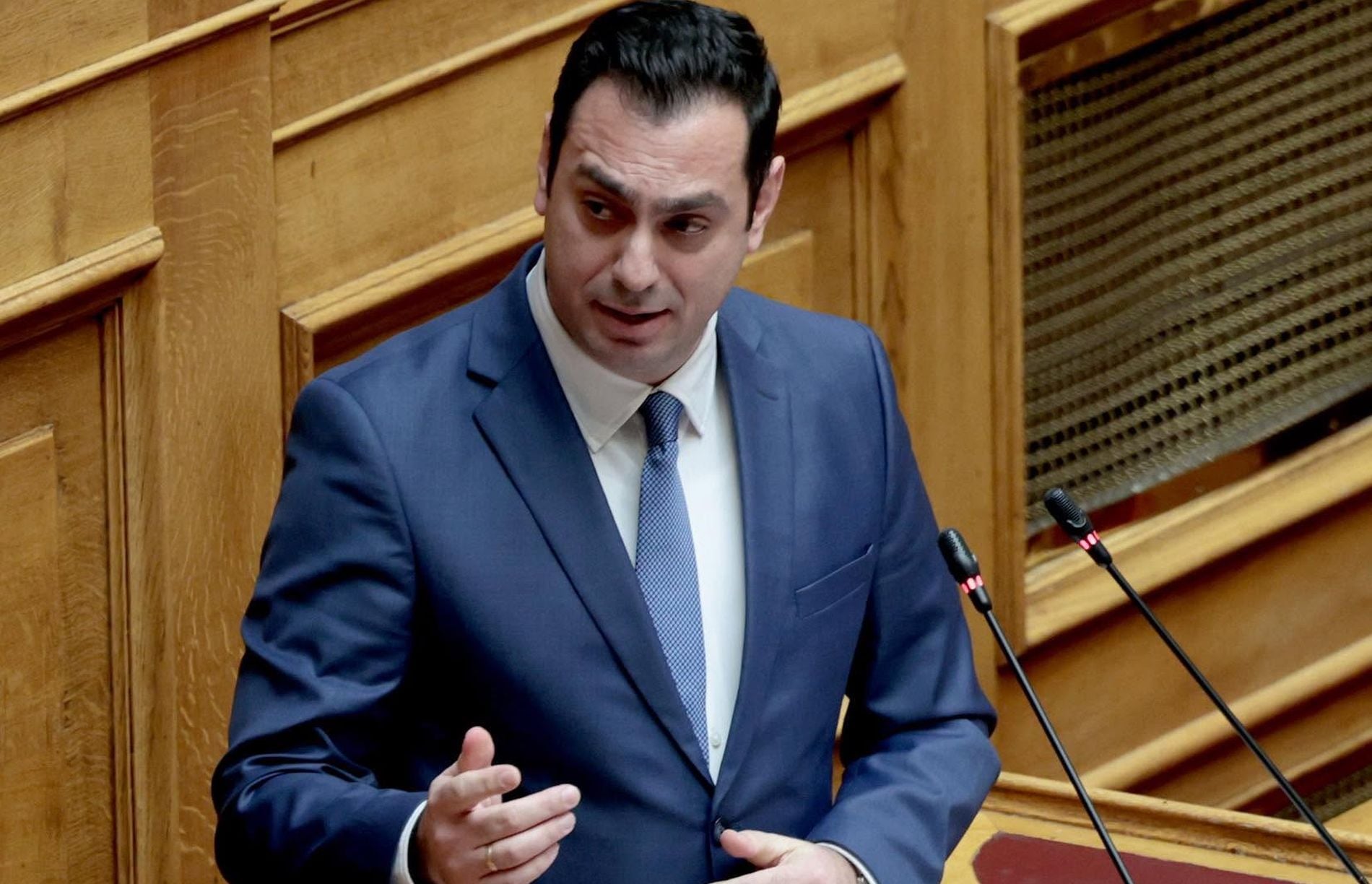 Έδωσε τη λύση ο «γαλάζιος» Κουλκοδίνας: Δεν έχεις για βενζίνη; Πάρε τα μέσα