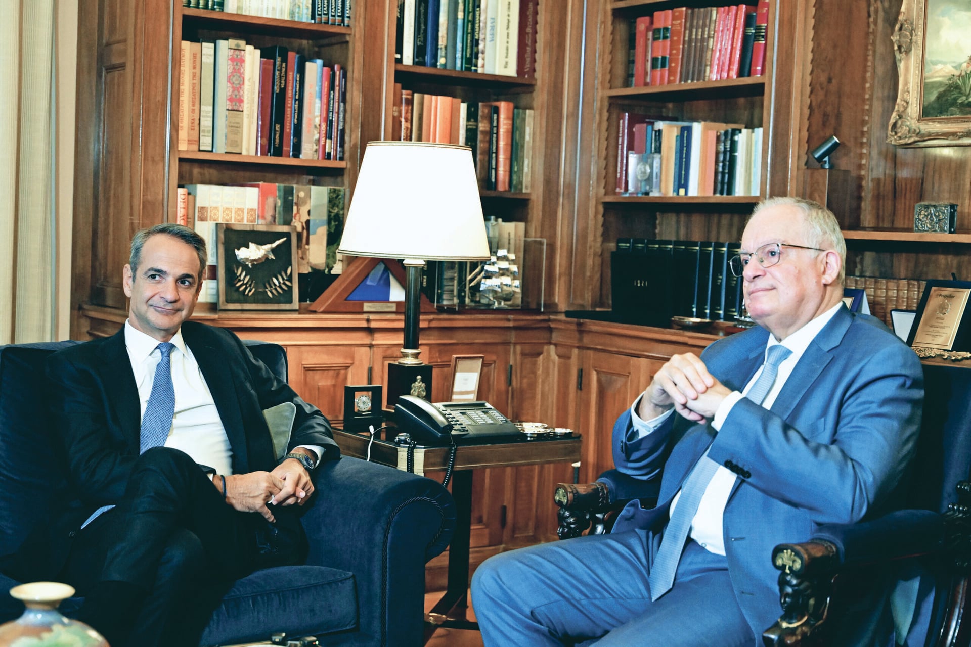 Ο έλεγχος της Κυβέρνησης: Κατάρρευση που δεν κρύβεται με τεχνάσματα