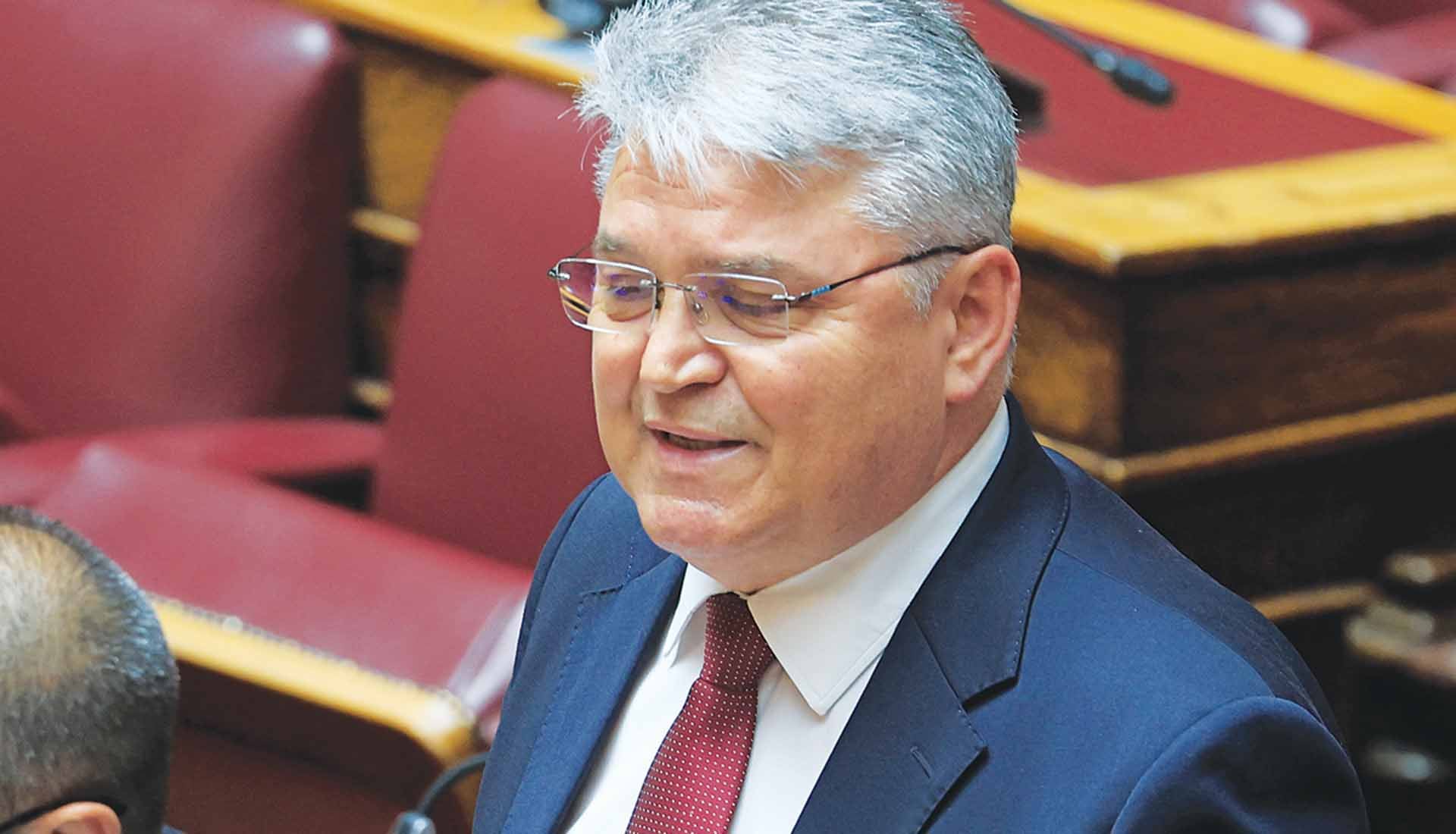 Νατσιός: Εξι μήνες απλήρωτο το προσωπικό των F-16