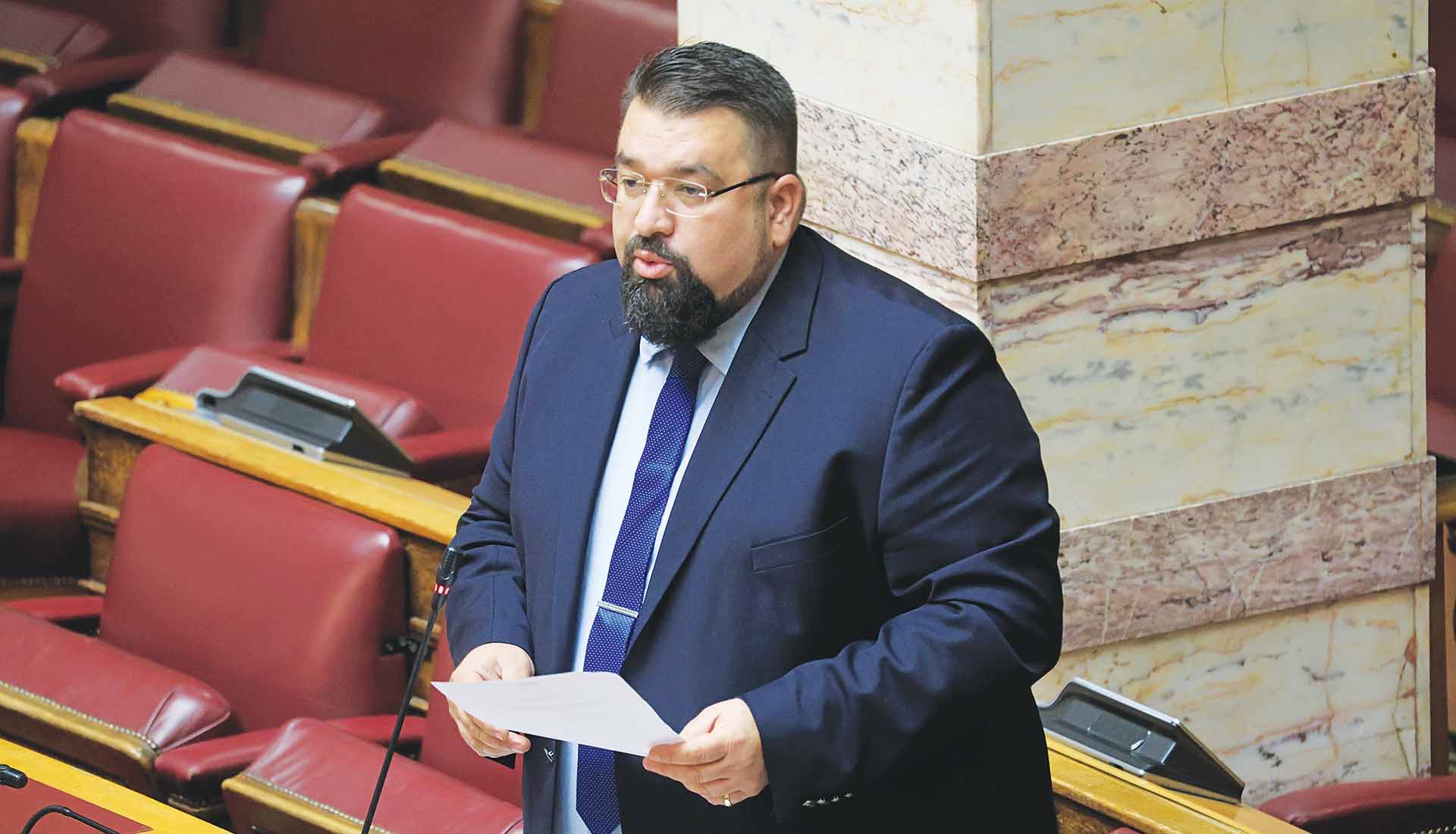 Η Λύση παίζει κρυφτό με τον «Σπαρτιάτη» Χαλκιά