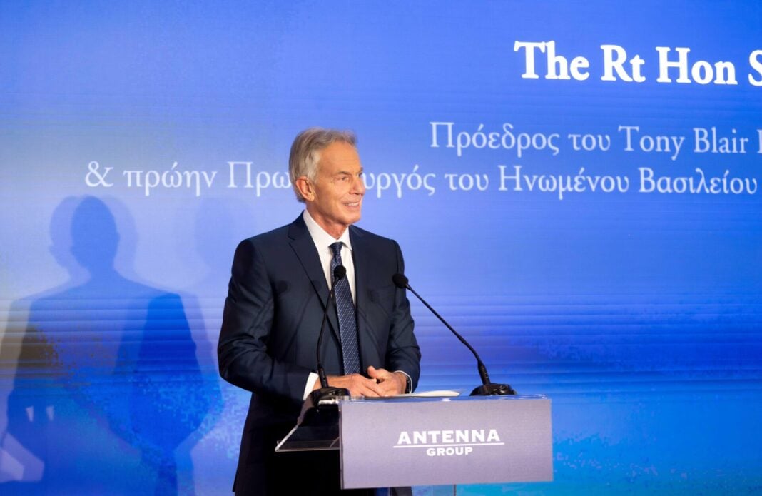 Ο sir Tony Blair μιλά στο δέιπνο του Ομίλου Antenna Ο sir Tony Blair μιλά στο δέιπνο του Ομίλου Antenna