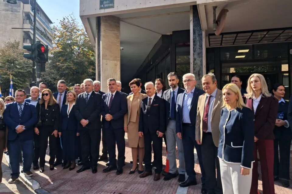 Λάρισα παρέλαση Λάρισα παρέλαση