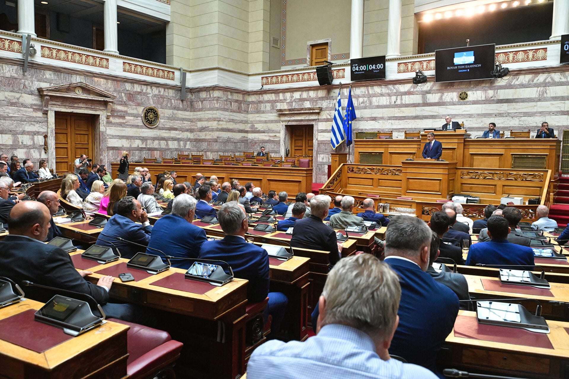 Απανωτές οι ήττες στα εθνικά θέματα, κινούμενη άμμος το εσωκομματικό τοπίο