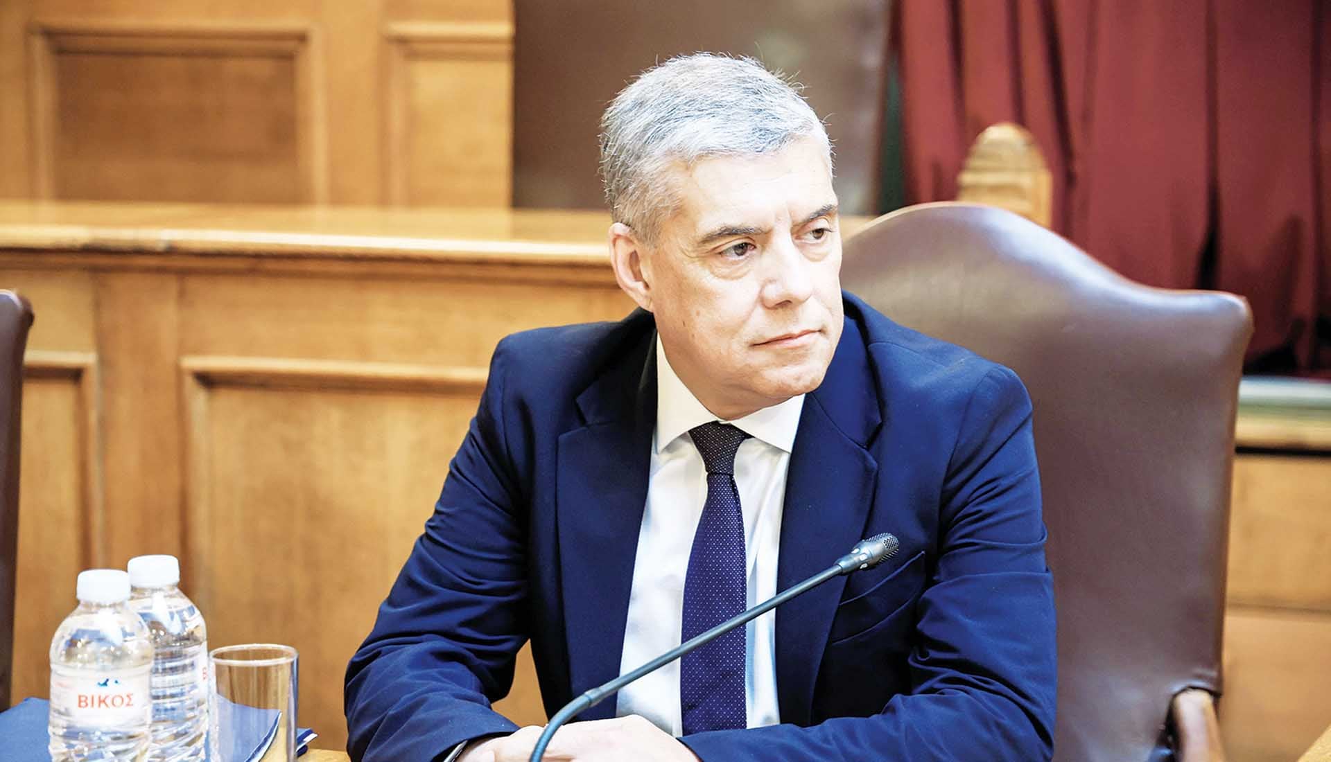 Αρχίζει και κελαηδάει ο Κώστας Αγοραστός