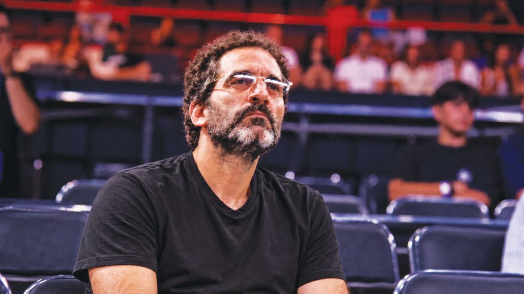 Ο Γιάννης Μαυραγάνης στο γήπεδο Ο Γιάννης Μαυραγάνης στο γήπεδο